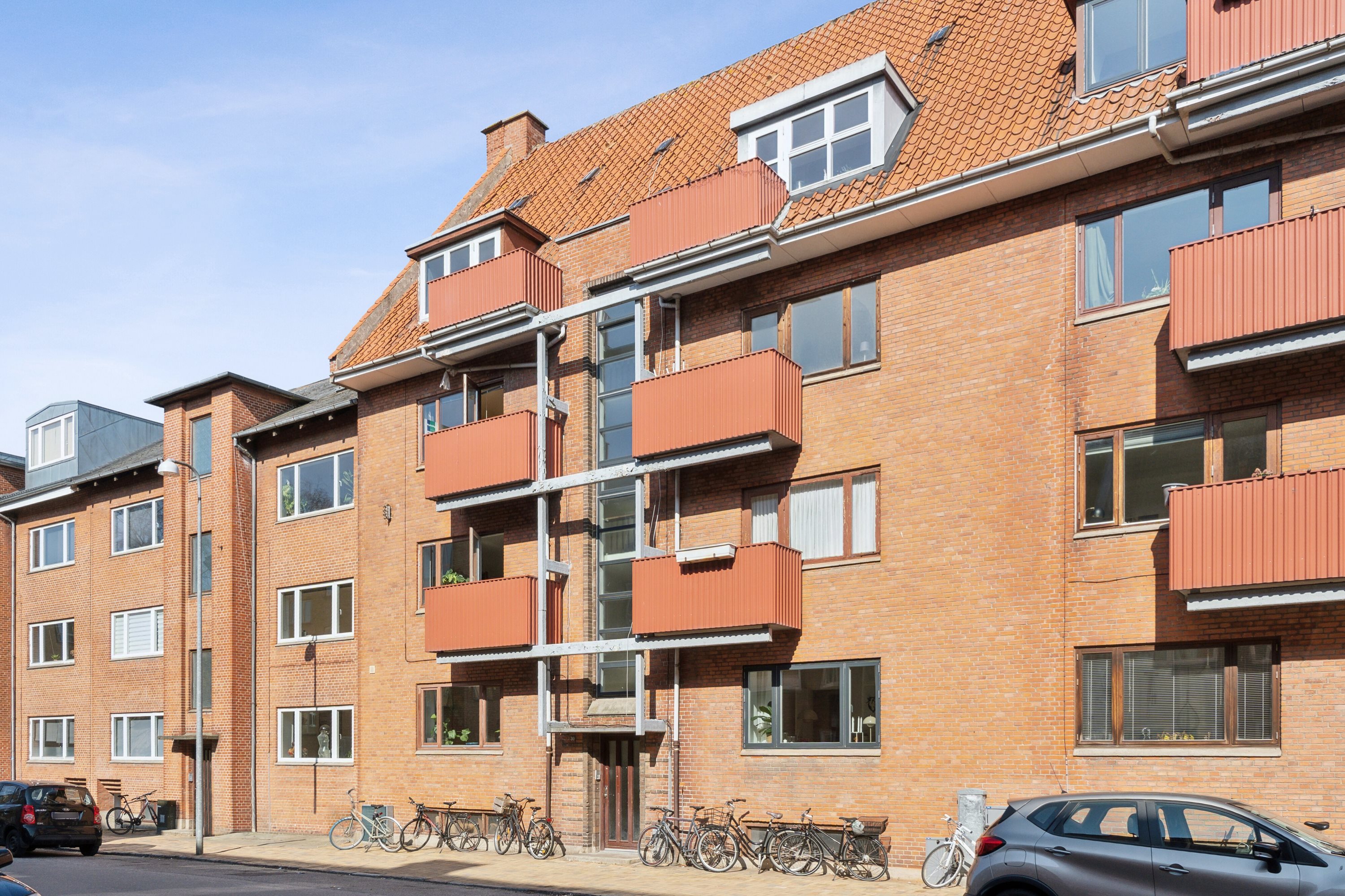 Miniaturebillede 1: udendørs. Billede af Schacksgade 30, 2. tv., 5000 Odense C