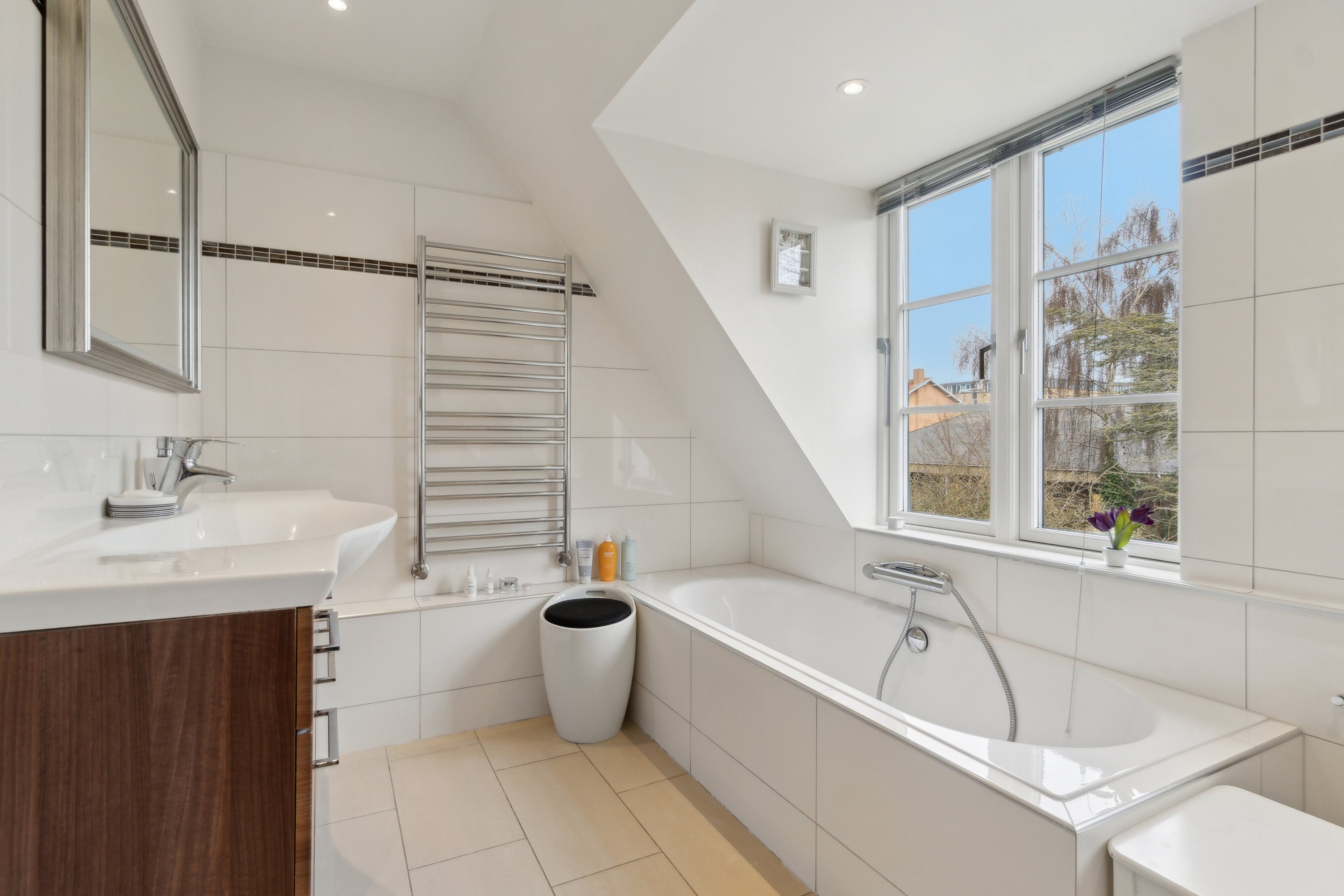 Fremhævet badeværelse billede i fuldskærmstilstand. Billede af Birkholmsvej 36, 2800 Kongens Lyngby