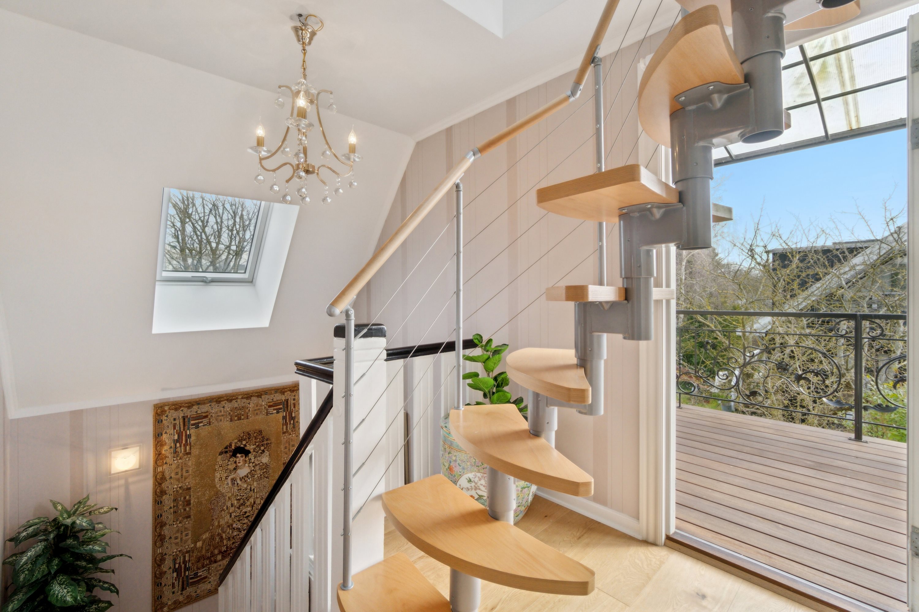 Fremhævet trappe billede i fuldskærmstilstand. Billede af Birkholmsvej 36, 2800 Kongens Lyngby