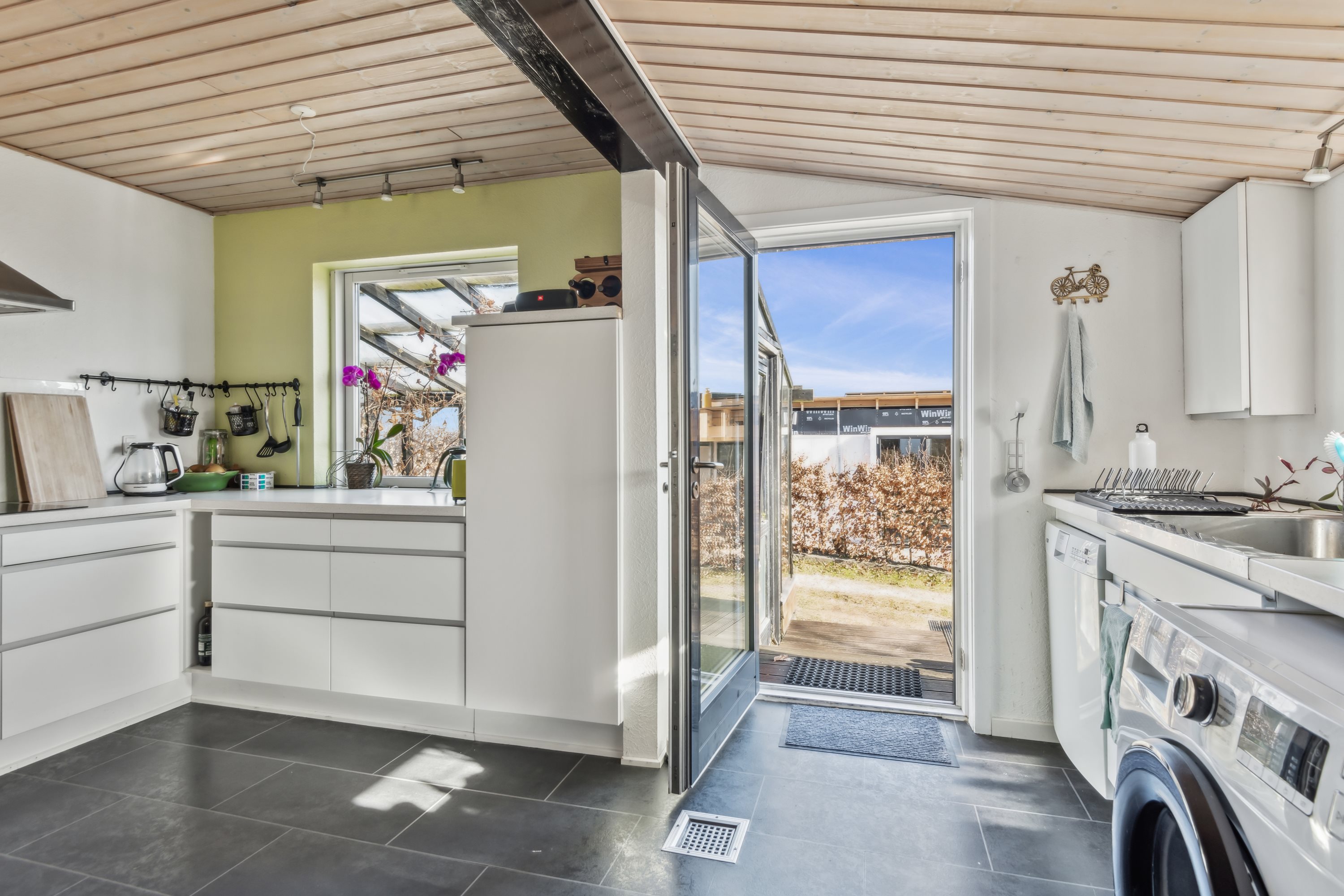 Fremhævet køkken billede i fuldskærmstilstand. Billede af Buderupholmvej 19, 9530 Støvring