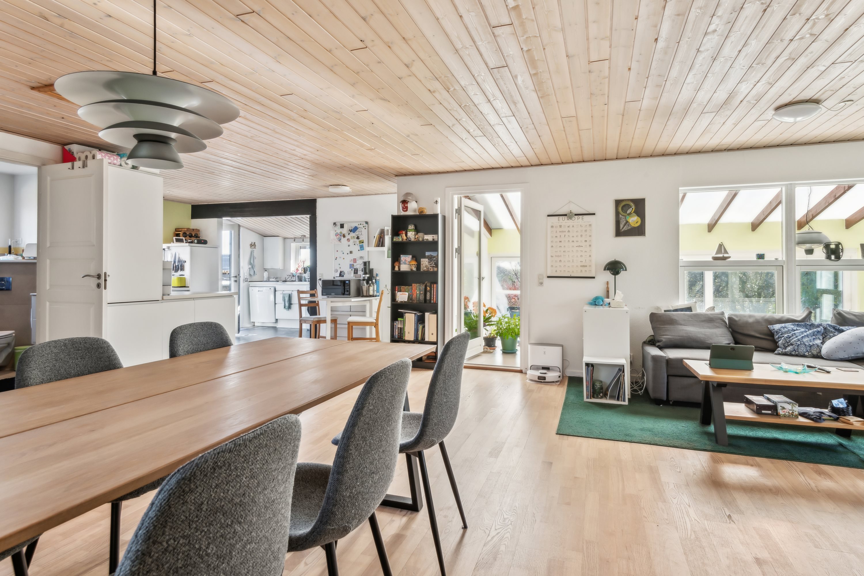 Fremhævet køkken-alrum billede i fuldskærmstilstand. Billede af Buderupholmvej 19, 9530 Støvring