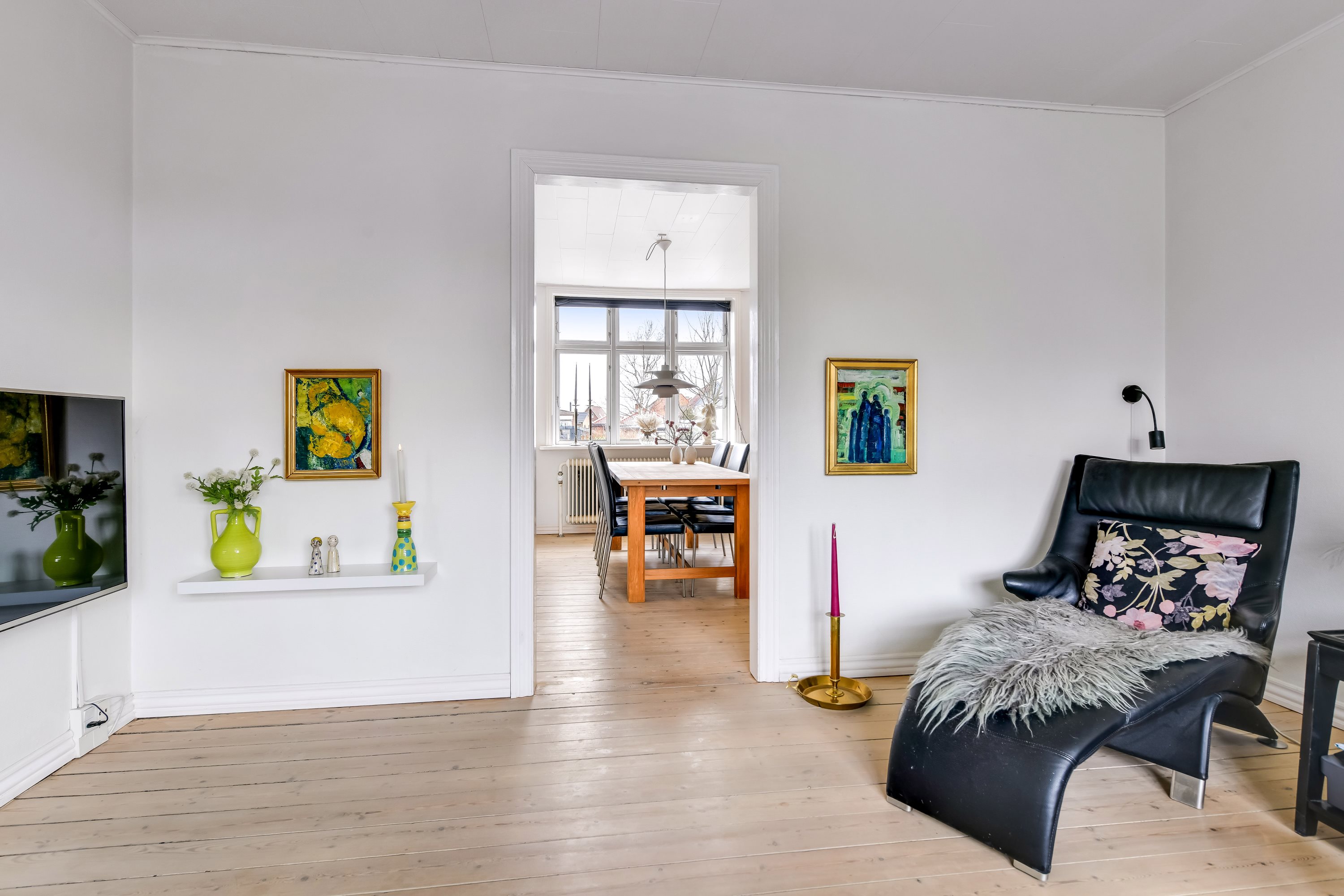 Fremhævet stue billede i fuldskærmstilstand. Billede af Grundtvigs Alle 85, 6700 Esbjerg