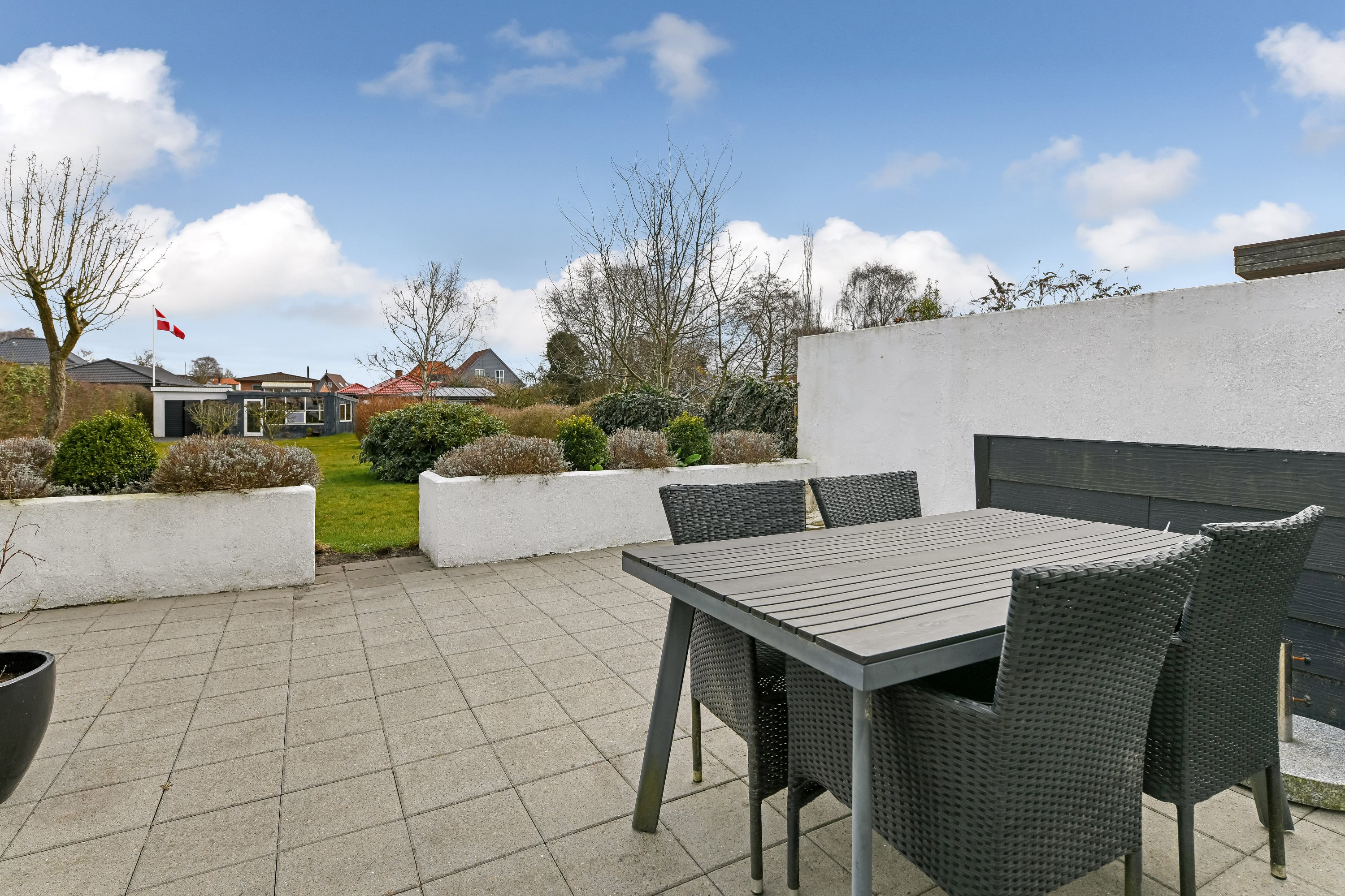 Fremhævet terrasse billede i fuldskærmstilstand. Billede af Grundtvigs Alle 85, 6700 Esbjerg