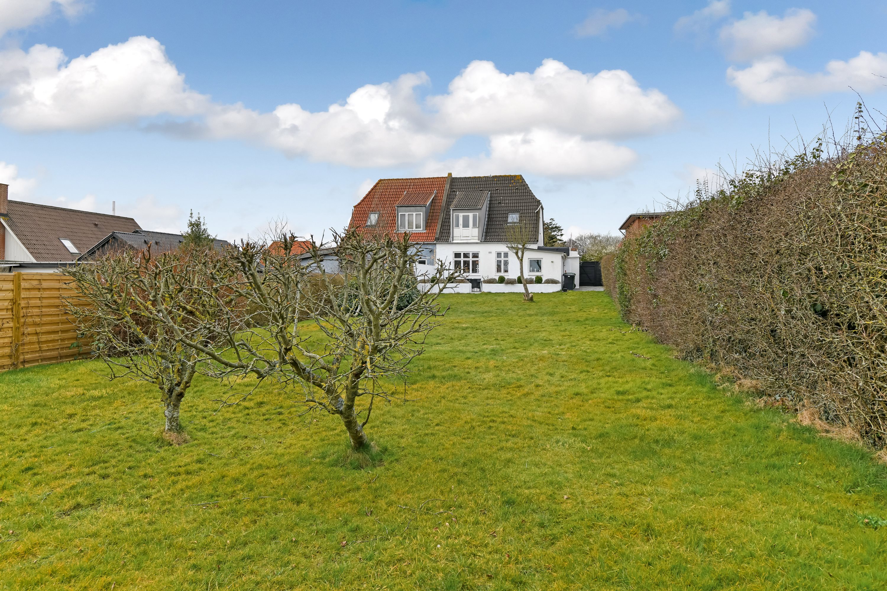 Fremhævet have billede i fuldskærmstilstand. Billede af Grundtvigs Alle 85, 6700 Esbjerg