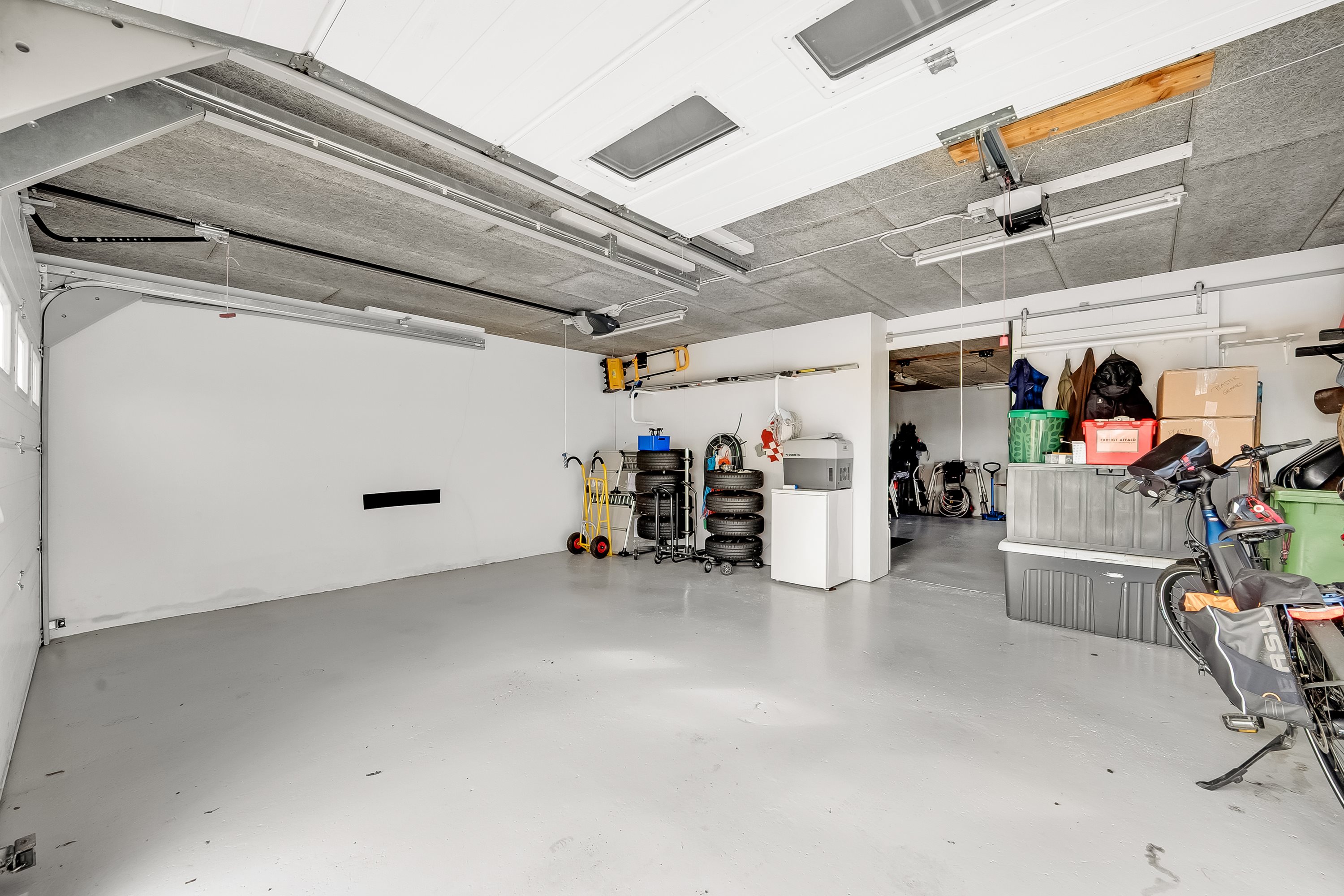 Fremhævet garage billede i fuldskærmstilstand. Billede af Tarmvej 6, Lønborg, 6880 Tarm