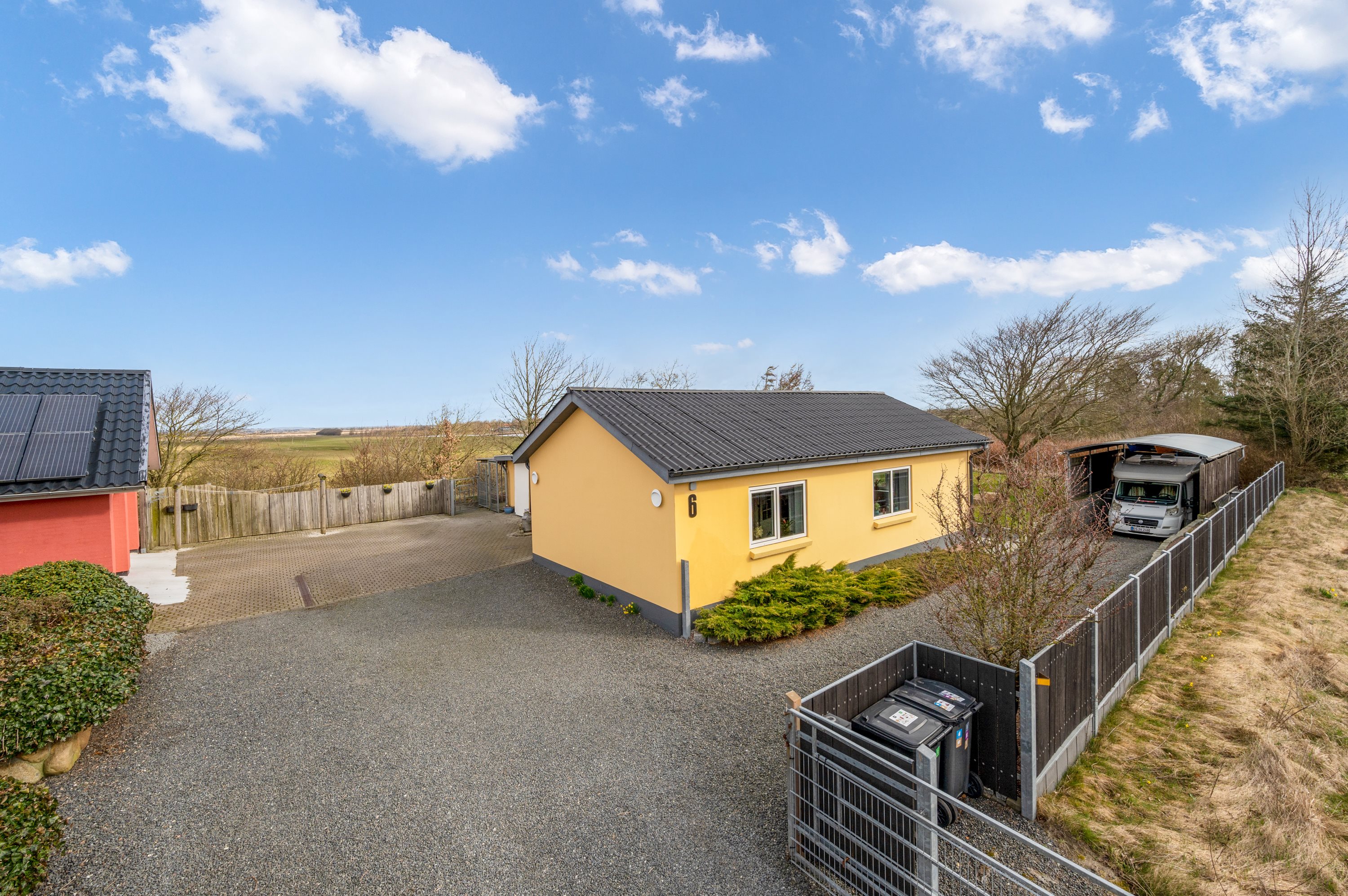 Miniaturebillede 1: udendørs. Billede af Tarmvej 6, Lønborg, 6880 Tarm