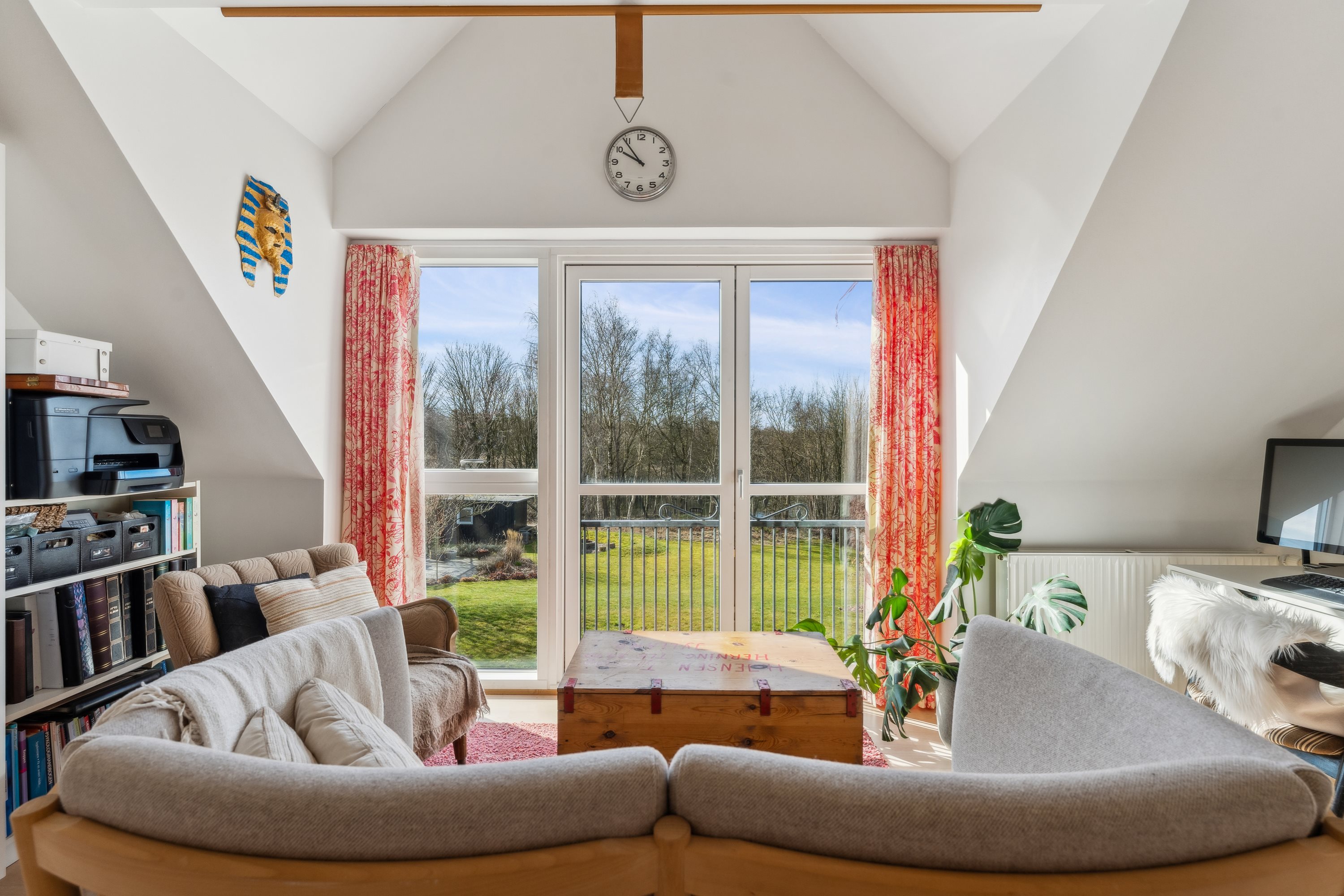 Fremhævet stue billede i fuldskærmstilstand. Billede af Granvænget 15, 8990 Fårup