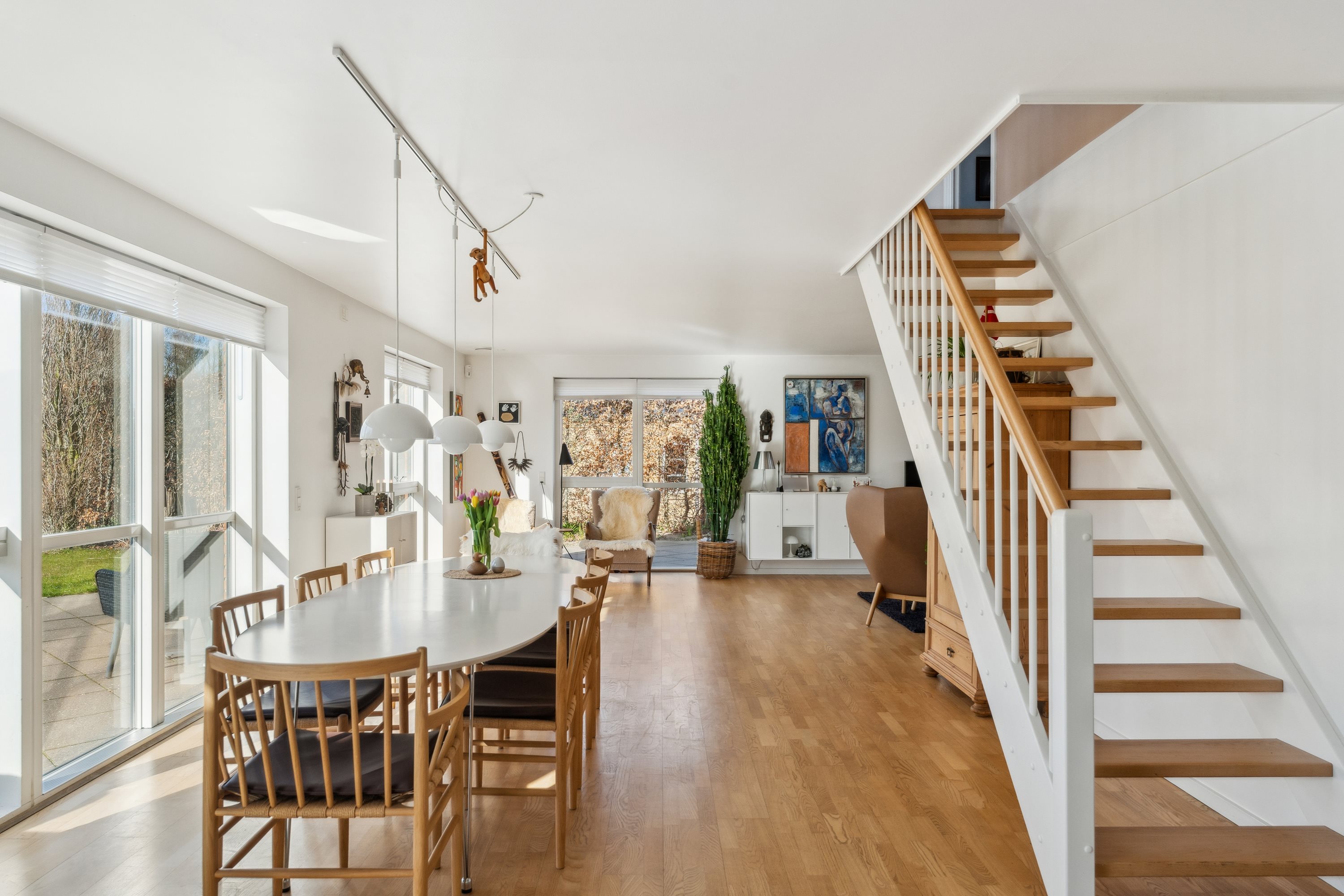 Fremhævet stue billede i fuldskærmstilstand. Billede af Granvænget 15, 8990 Fårup