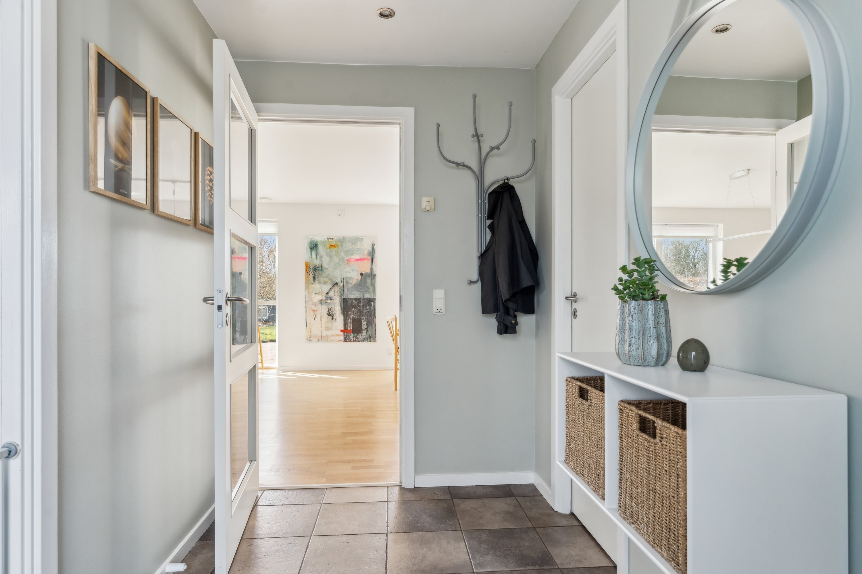 Fremhævet gang billede i fuldskærmstilstand. Billede af Granvænget 15, 8990 Fårup