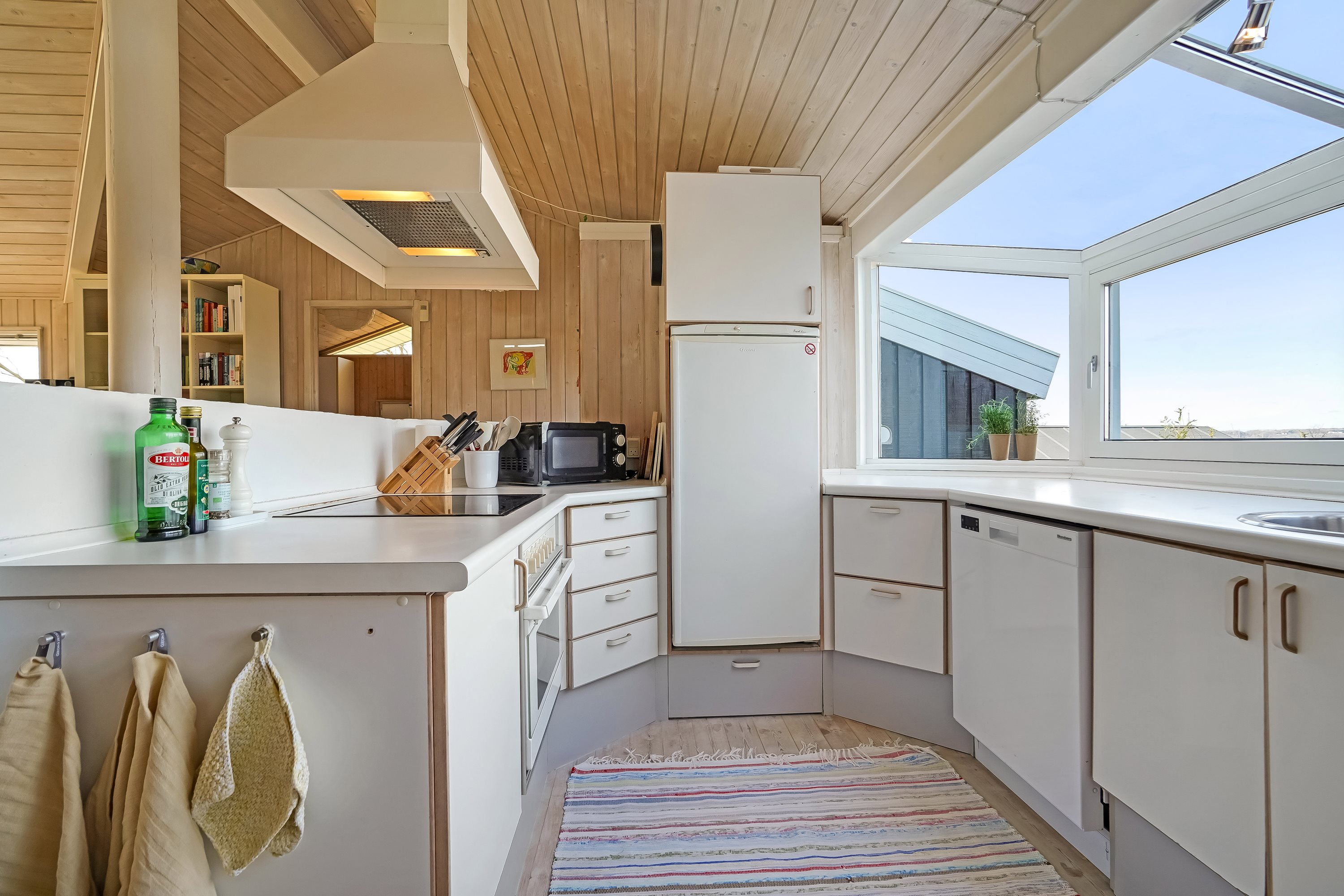 Fremhævet køkken billede i fuldskærmstilstand. Billede af Kildevangsvej 18, Baaring Mark, 5466 Asperup