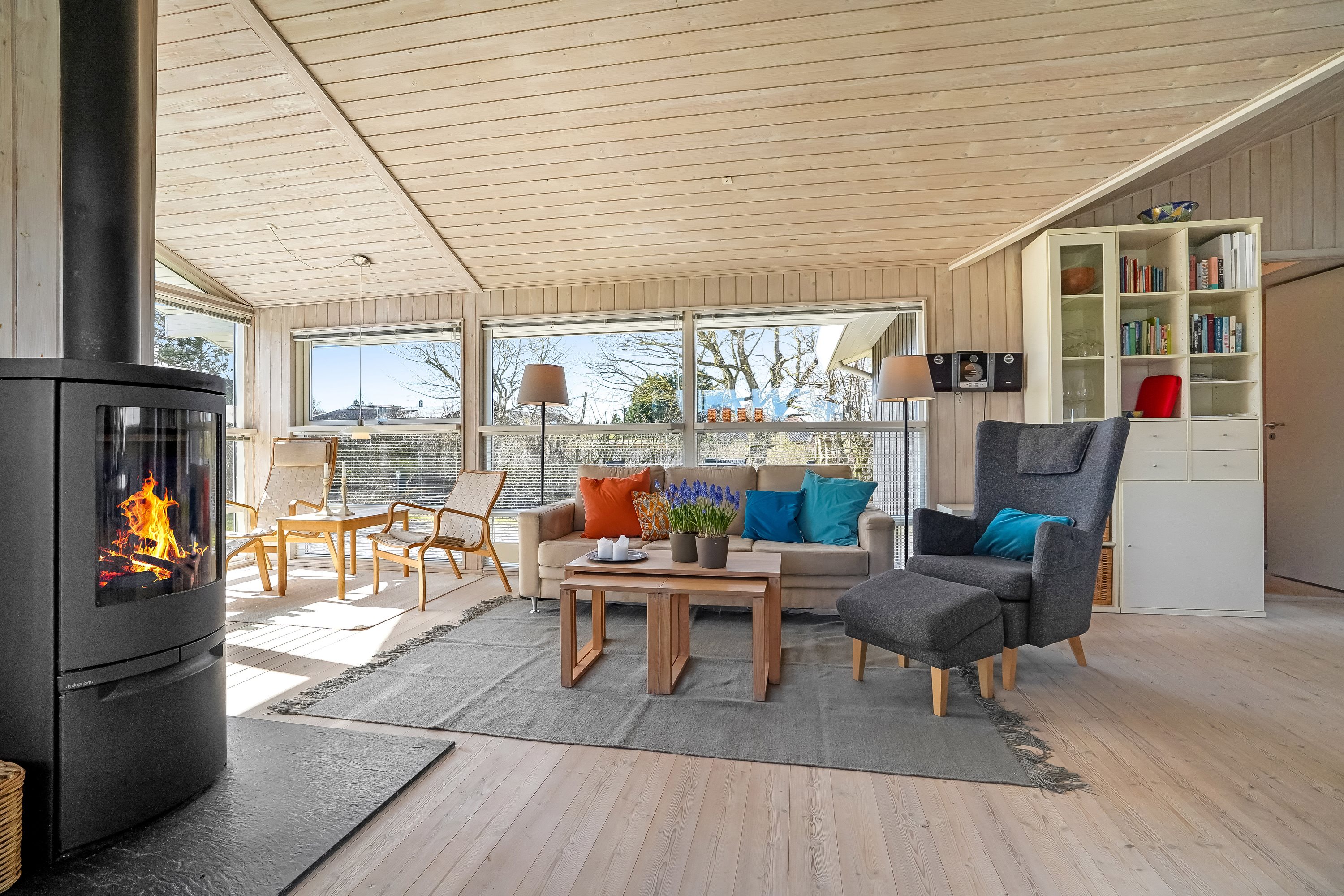 Fremhævet stue billede i fuldskærmstilstand. Billede af Kildevangsvej 18, Baaring Mark, 5466 Asperup