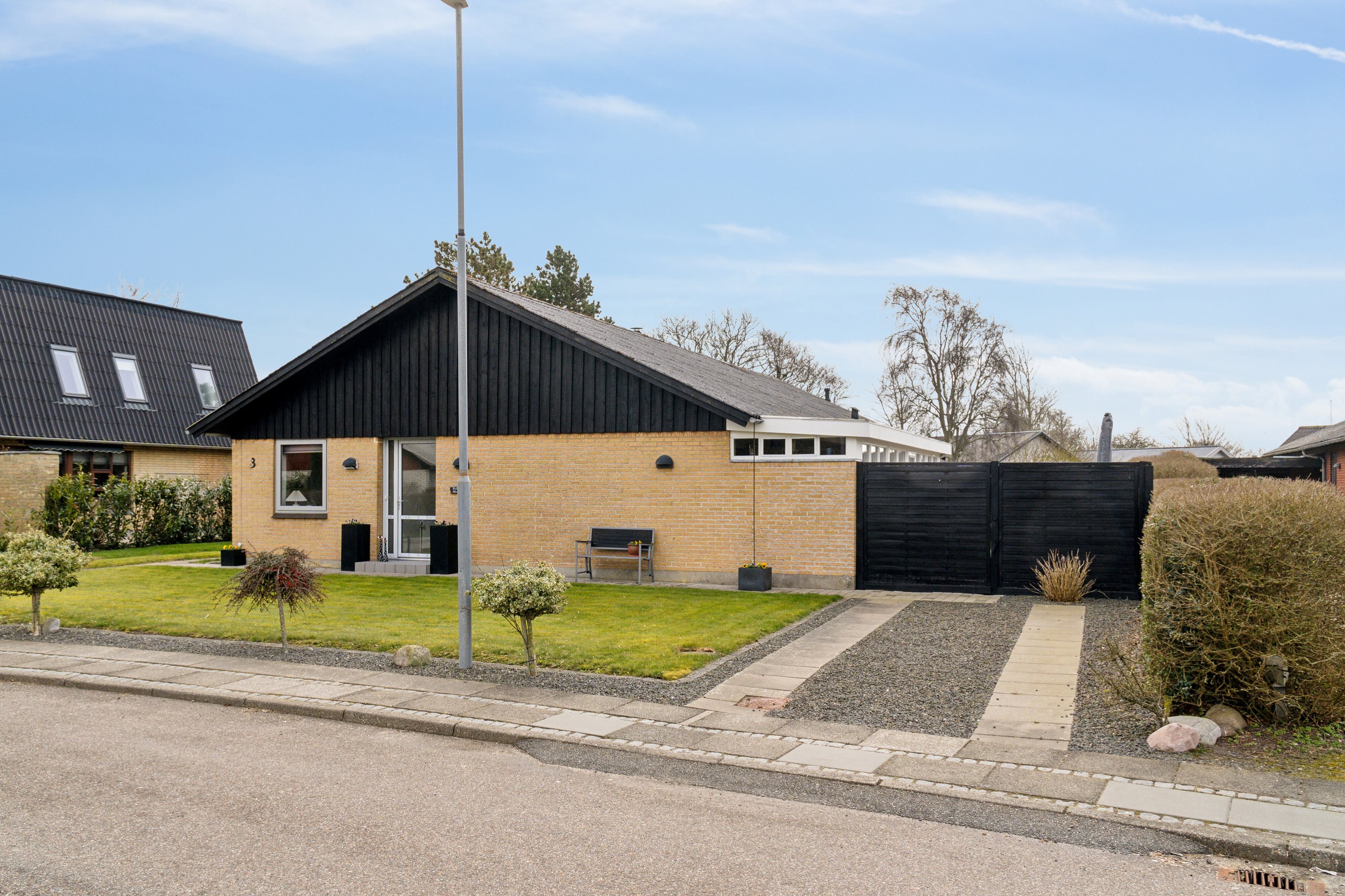 Fremhævet set fra haven billede i fuldskærmstilstand. Billede af Villavej 3, Østerild, 7700 Thisted