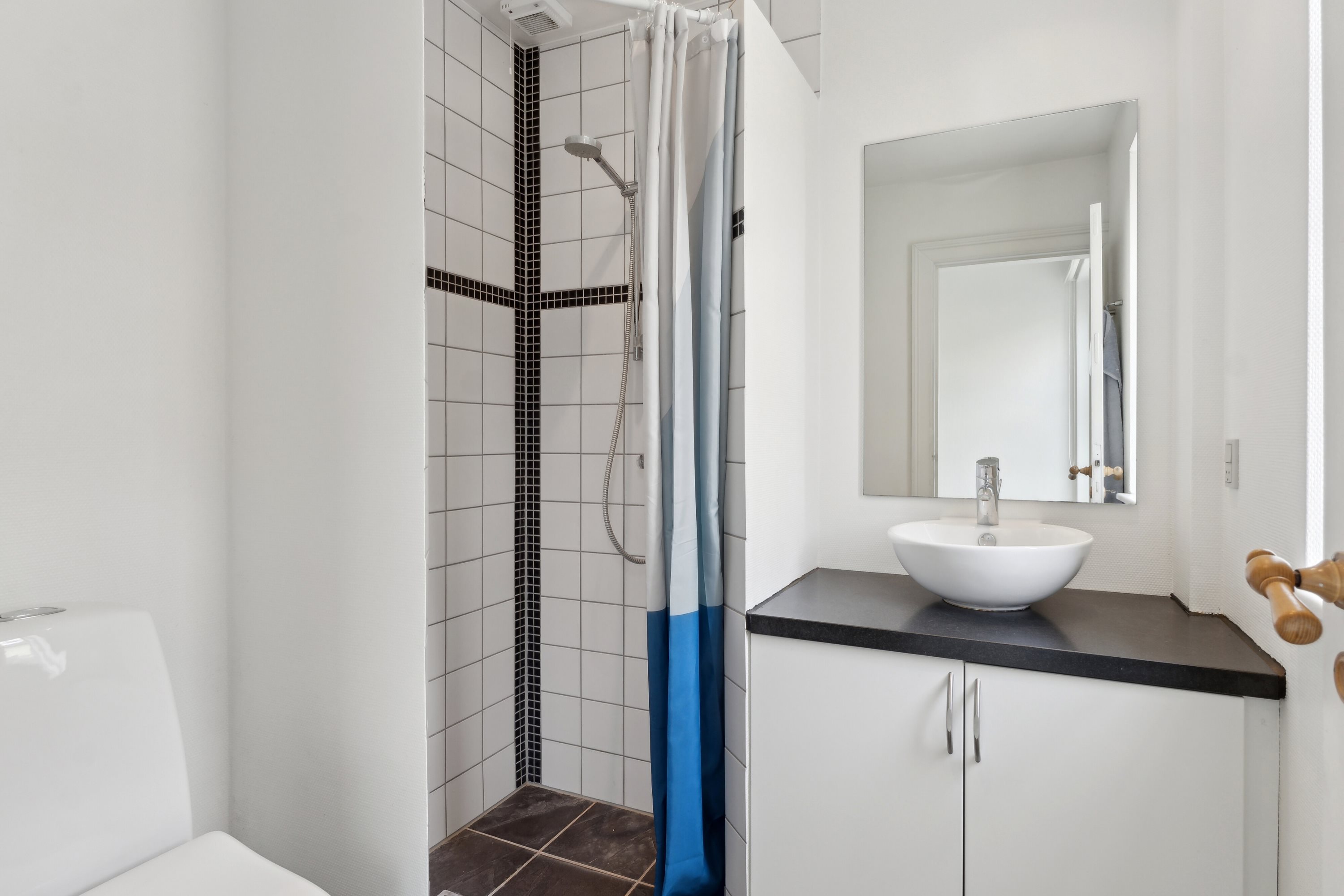 Fremhævet badeværelse billede i fuldskærmstilstand. Billede af Bundgårdsballe 35, Nørreby, 5400 Bogense