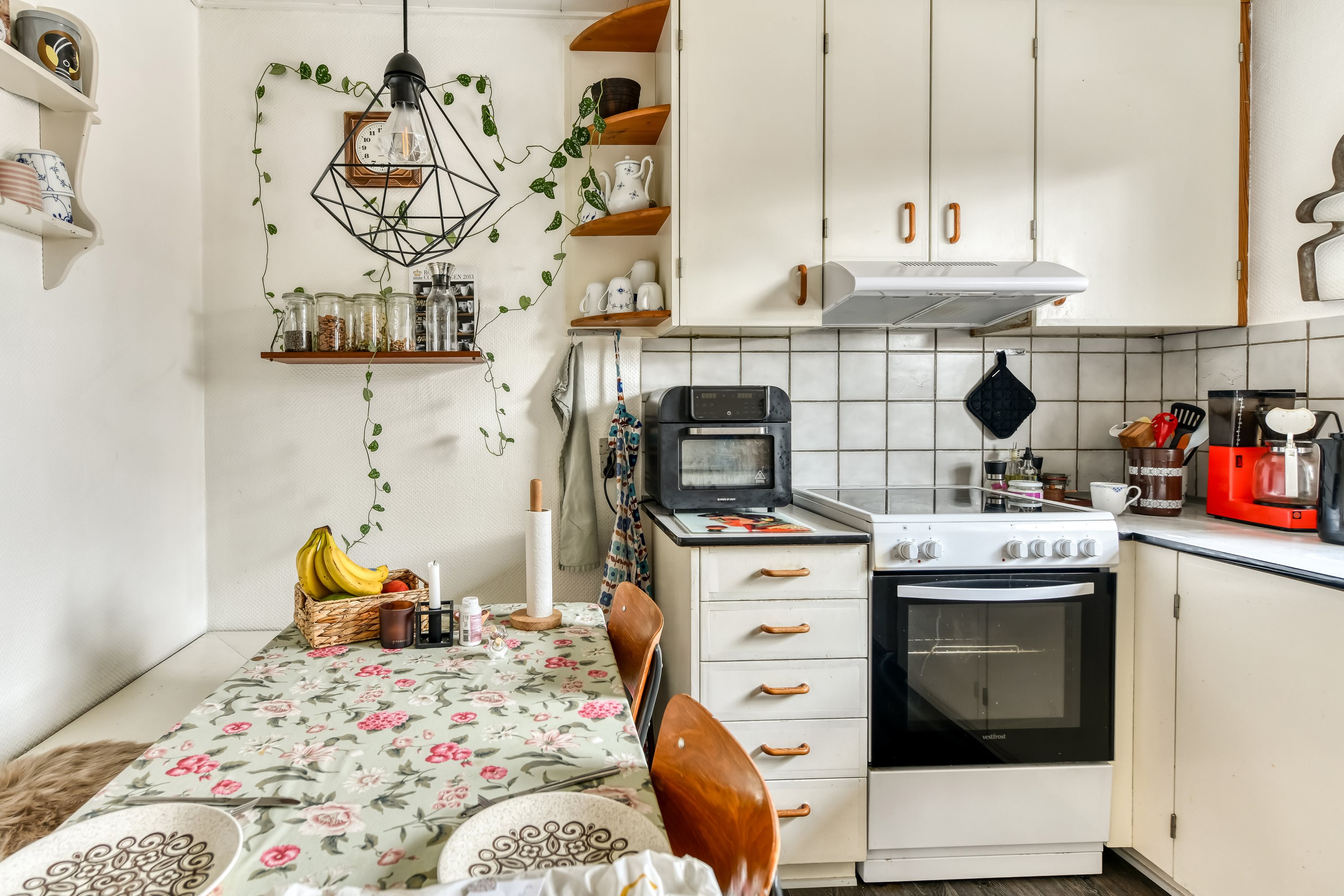 Fremhævet køkken billede i fuldskærmstilstand. Billede af Engebækvej 19, 7270 Stakroge