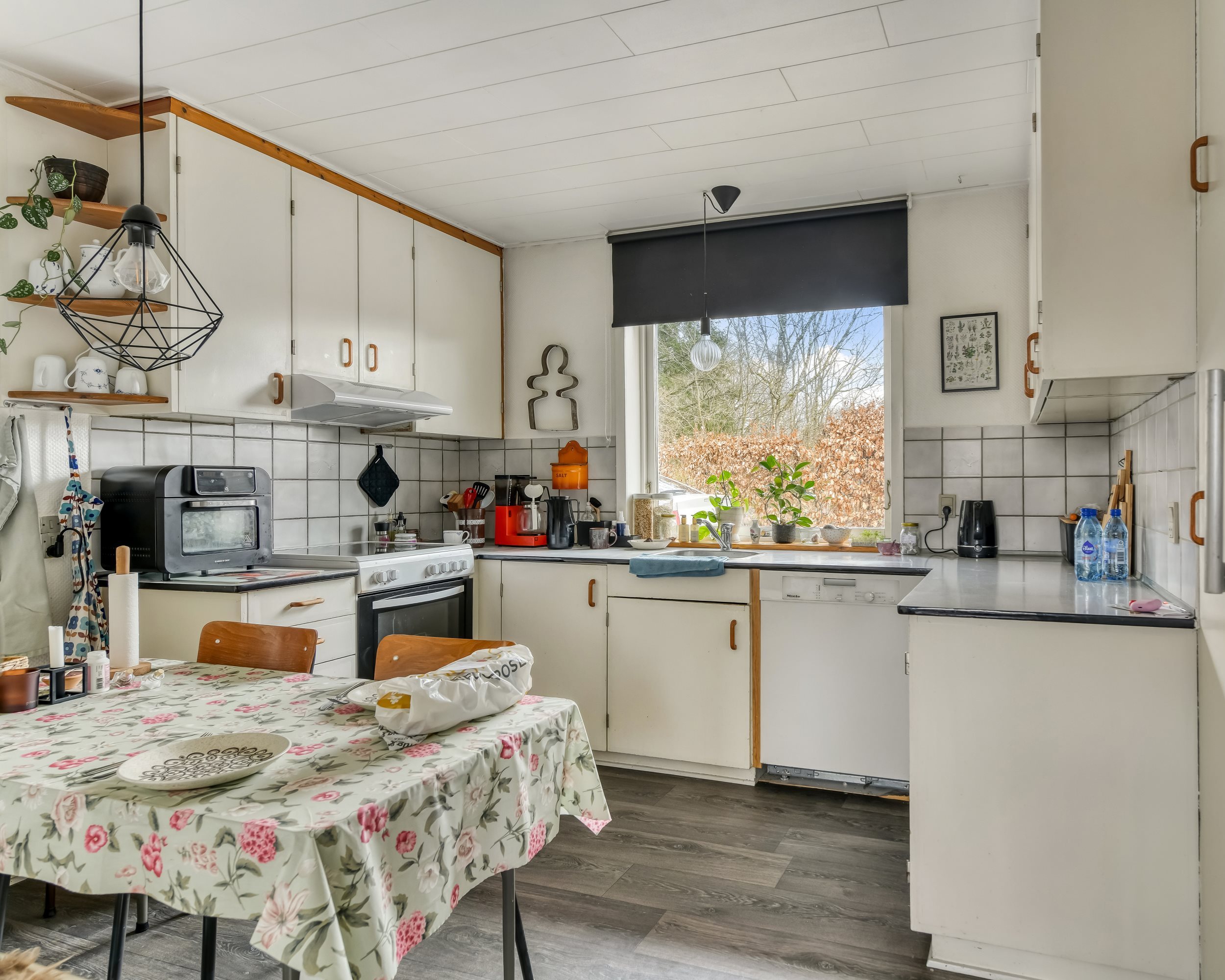 Fremhævet køkken billede i fuldskærmstilstand. Billede af Engebækvej 19, 7270 Stakroge