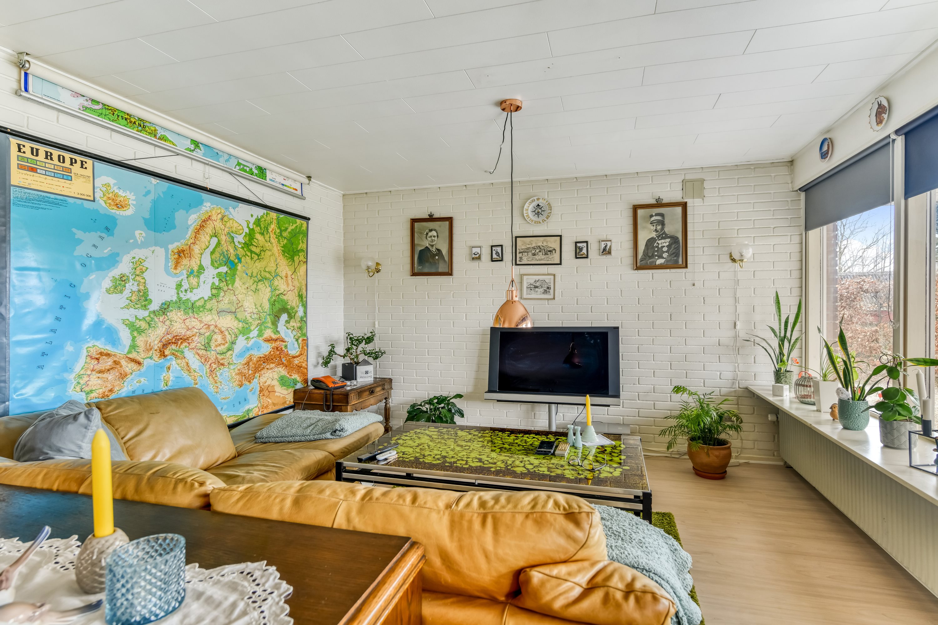 Fremhævet stue billede i fuldskærmstilstand. Billede af Engebækvej 19, 7270 Stakroge