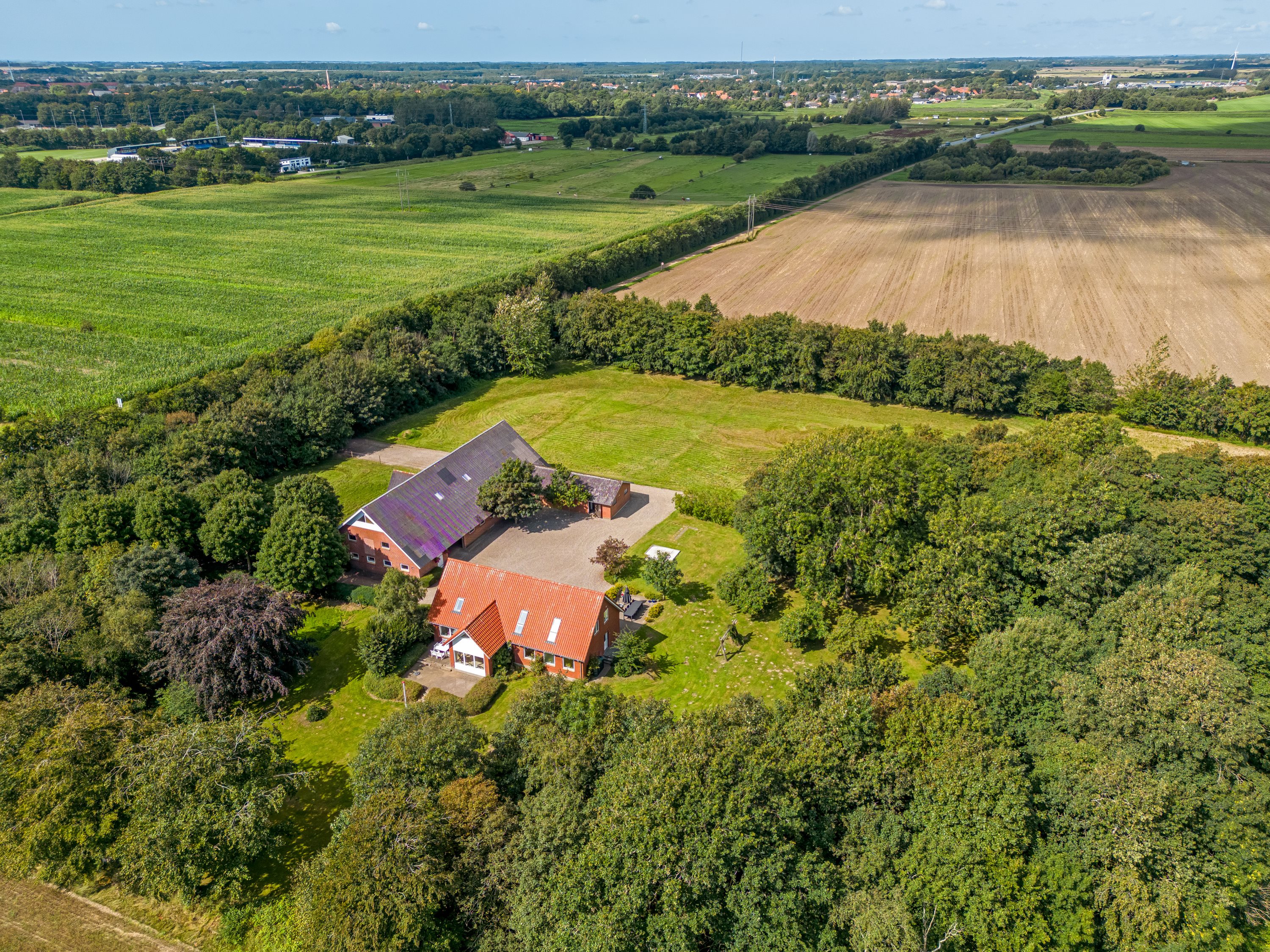 Fremhævet luftfoto billede i fuldskærmstilstand. Billede af Mejerholmvej 1, 6270 Tønder