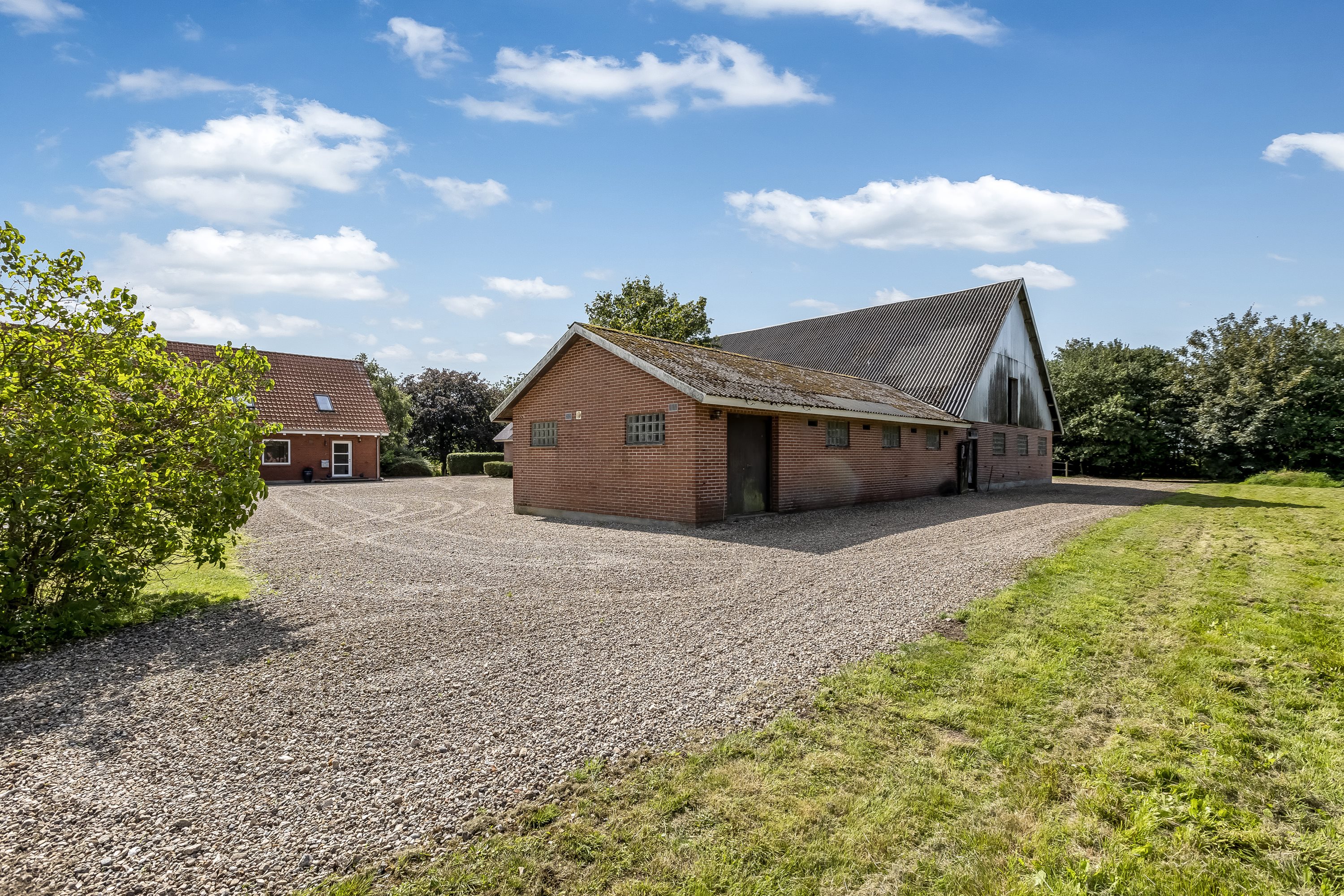 Fremhævet facade billede i fuldskærmstilstand. Billede af Mejerholmvej 1, 6270 Tønder