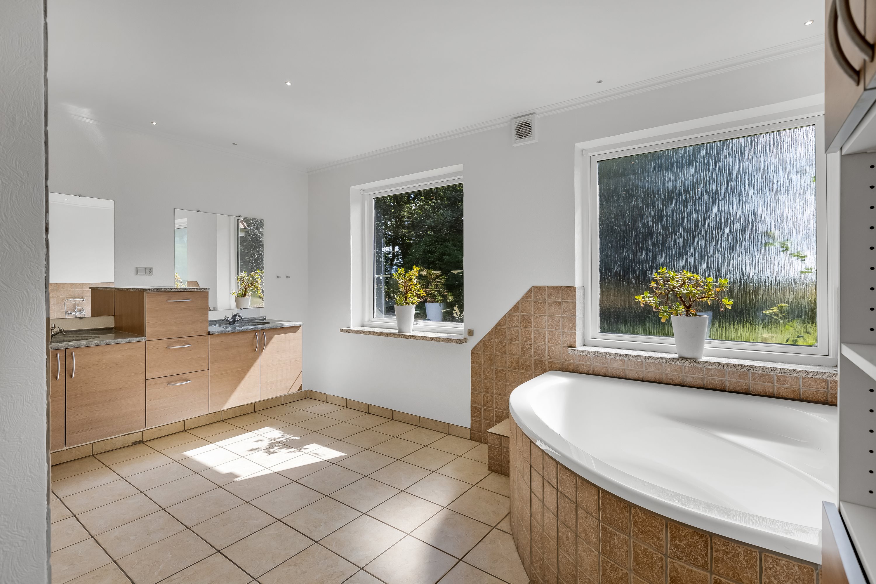 Fremhævet badeværelse billede i fuldskærmstilstand. Billede af Mejerholmvej 1, 6270 Tønder