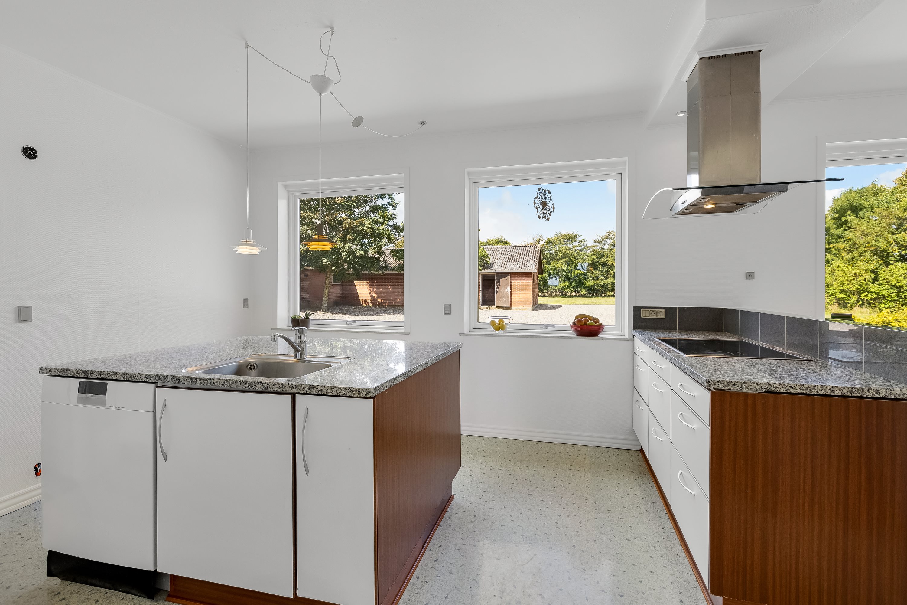 Fremhævet køkken alrum billede i fuldskærmstilstand. Billede af Mejerholmvej 1, 6270 Tønder