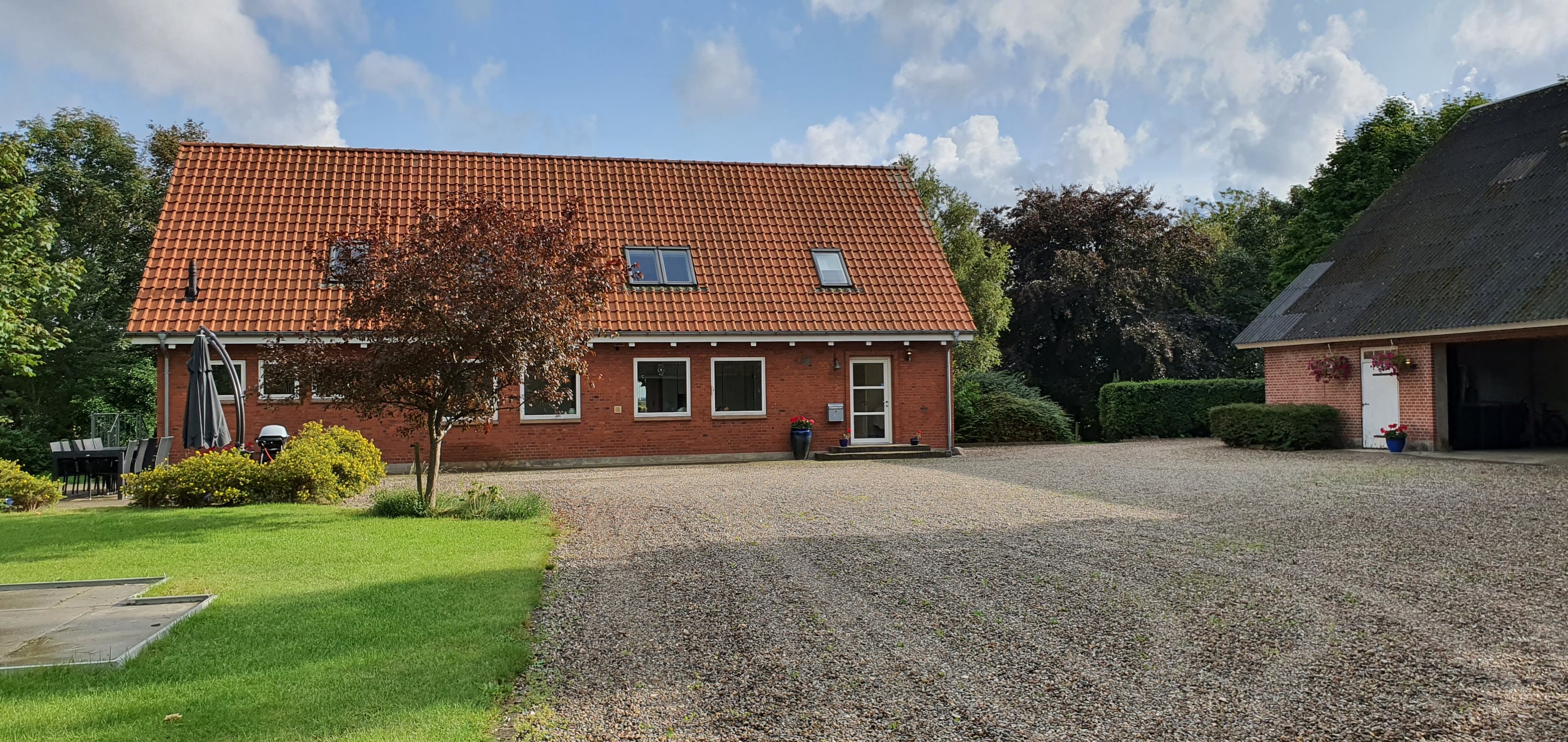 Fremhævet udendørs billede i fuldskærmstilstand. Billede af Mejerholmvej 1, 6270 Tønder