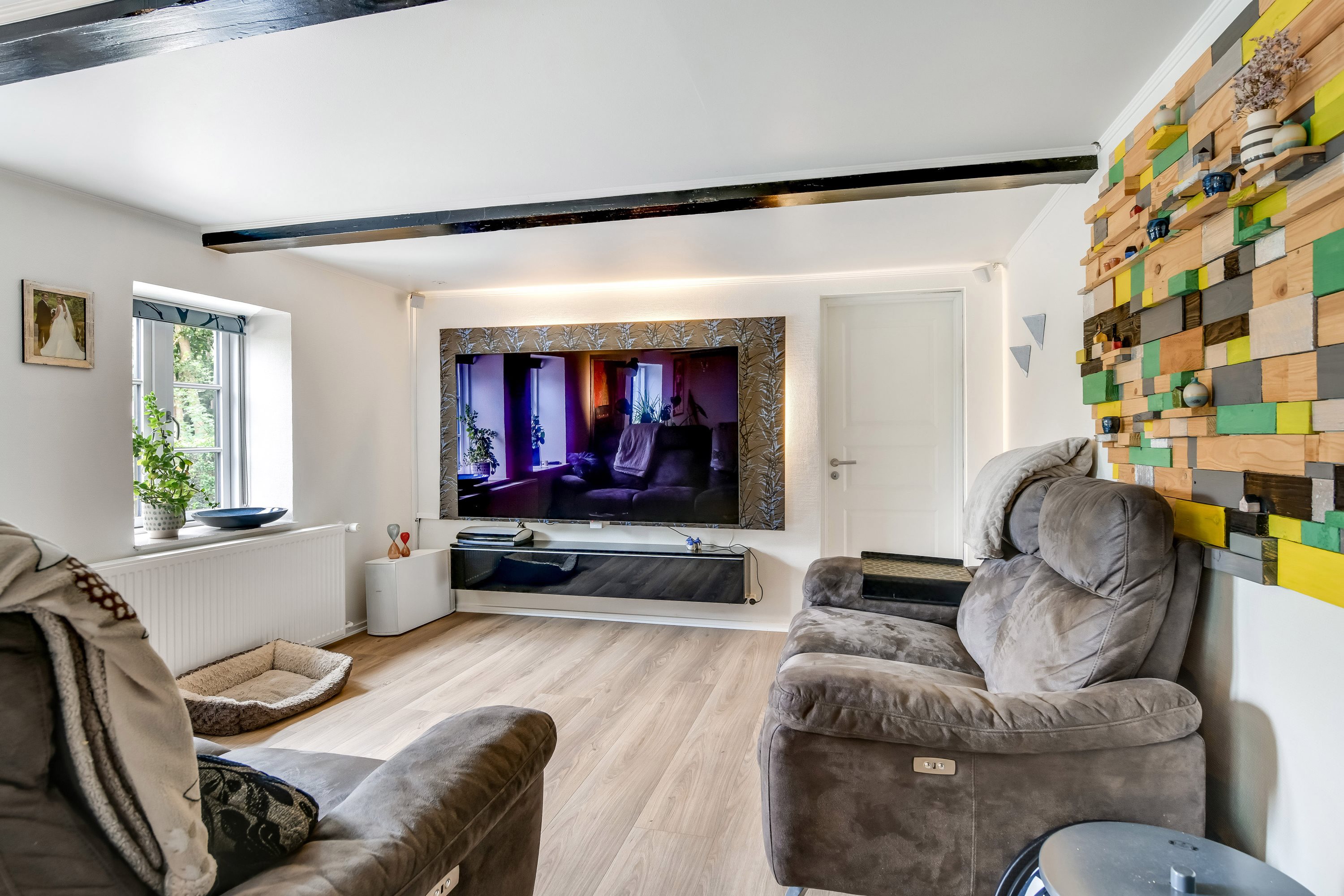 Fremhævet stue billede i fuldskærmstilstand. Billede af Astrupvej 50, 6715 Esbjerg N