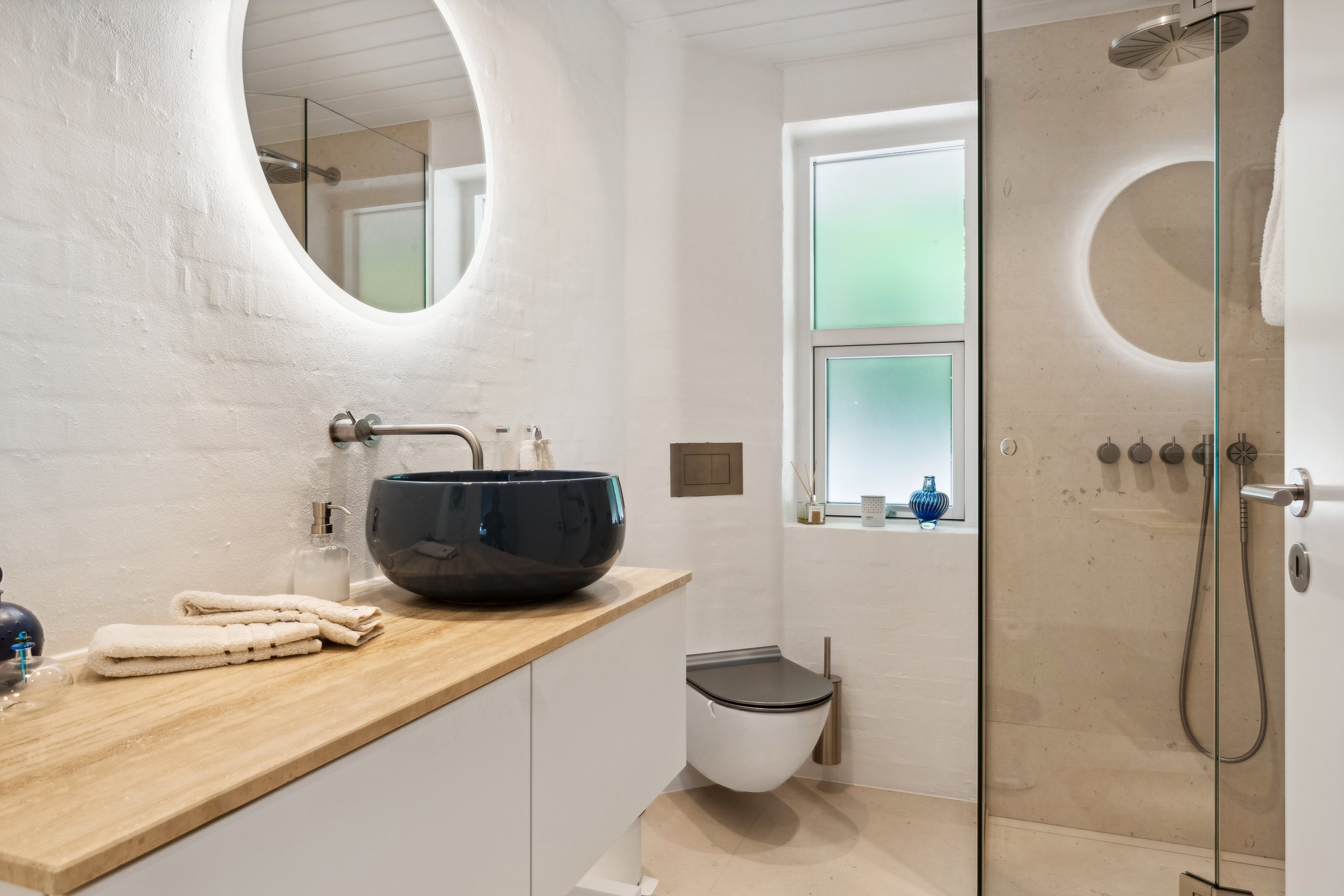 Fremhævet badeværelse billede i fuldskærmstilstand. Billede af Gimlesvej 1A, 8600 Silkeborg