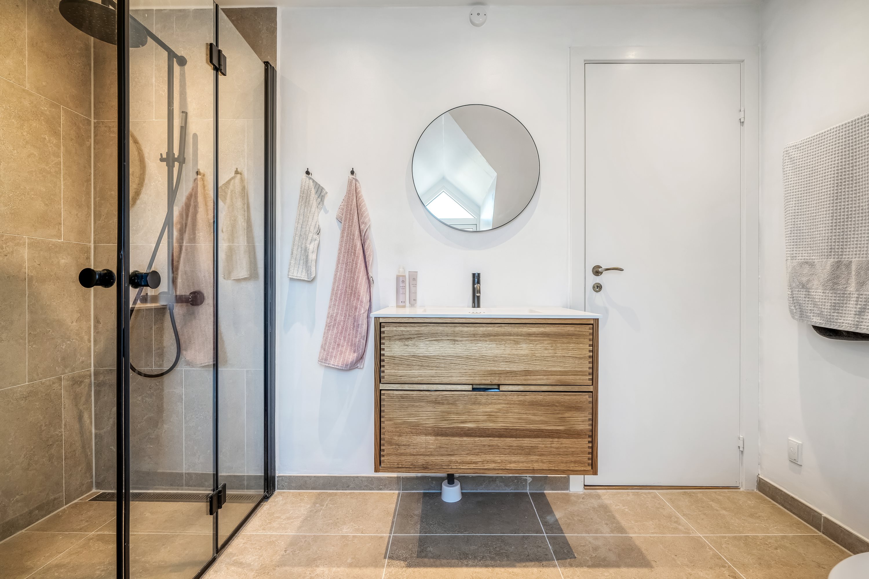 Fremhævet badeværelse billede i fuldskærmstilstand. Billede af Strandmarken 1A, 3050 Humlebæk