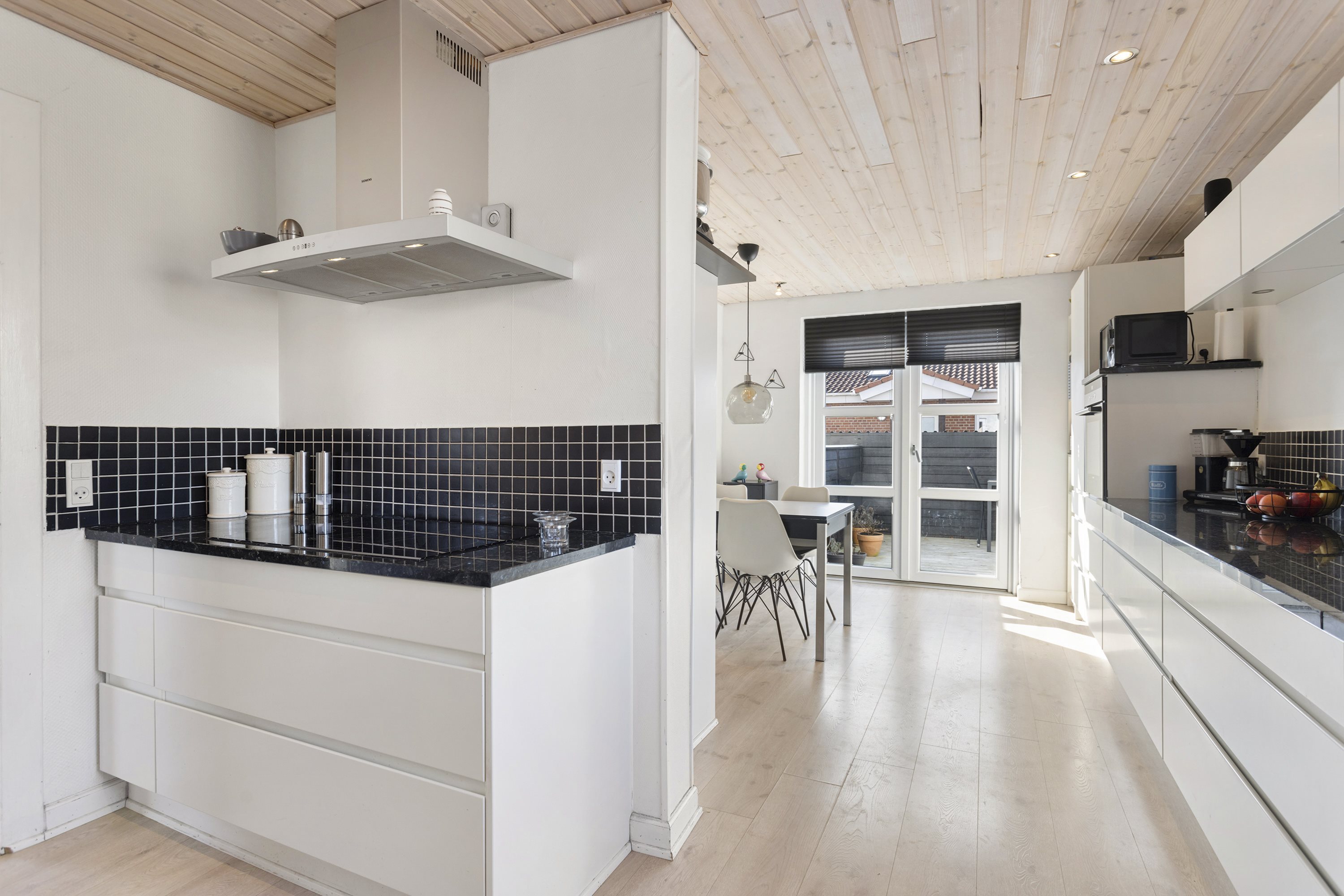 Fremhævet køkken billede i fuldskærmstilstand. Billede af Islandsgade 10, 9870 Sindal