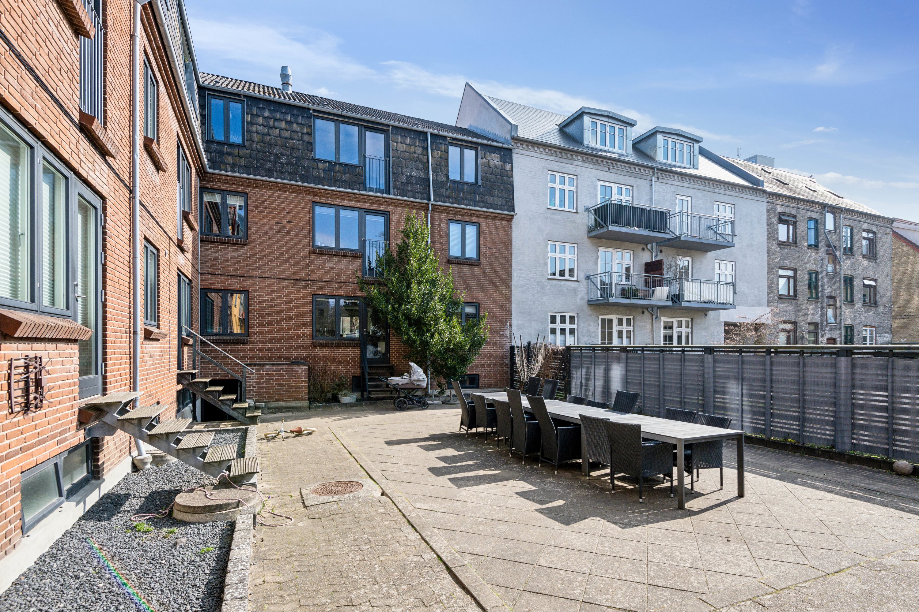 Fremhævet gårdmiljø billede i fuldskærmstilstand. Billede af Valdemarsgade 11, 1. mf., 9000 Aalborg