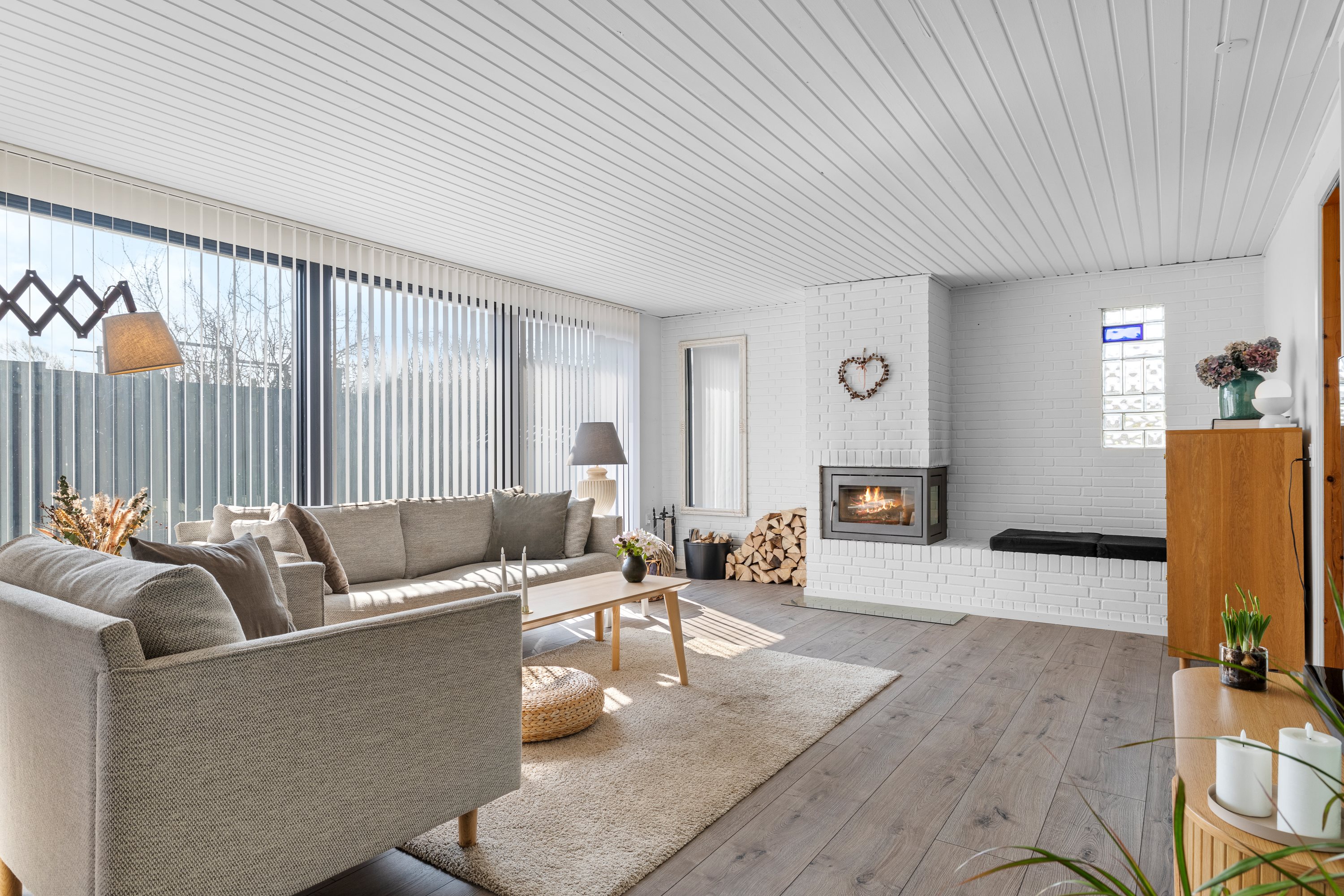 Fremhævet stue billede i fuldskærmstilstand. Billede af Granvej 3, Faldsled, 5642 Millinge