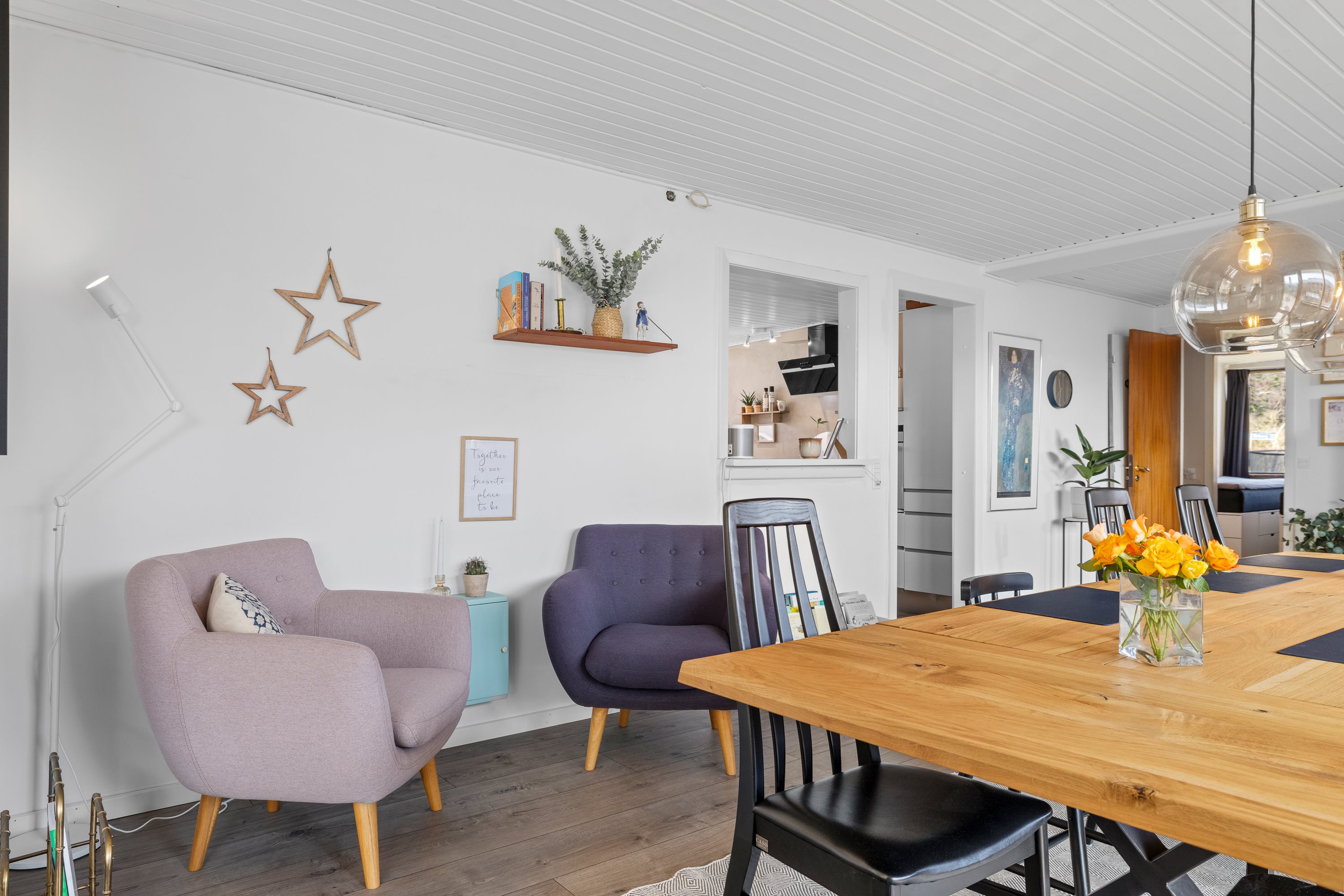 Fremhævet stue billede i fuldskærmstilstand. Billede af Granvej 3, Faldsled, 5642 Millinge