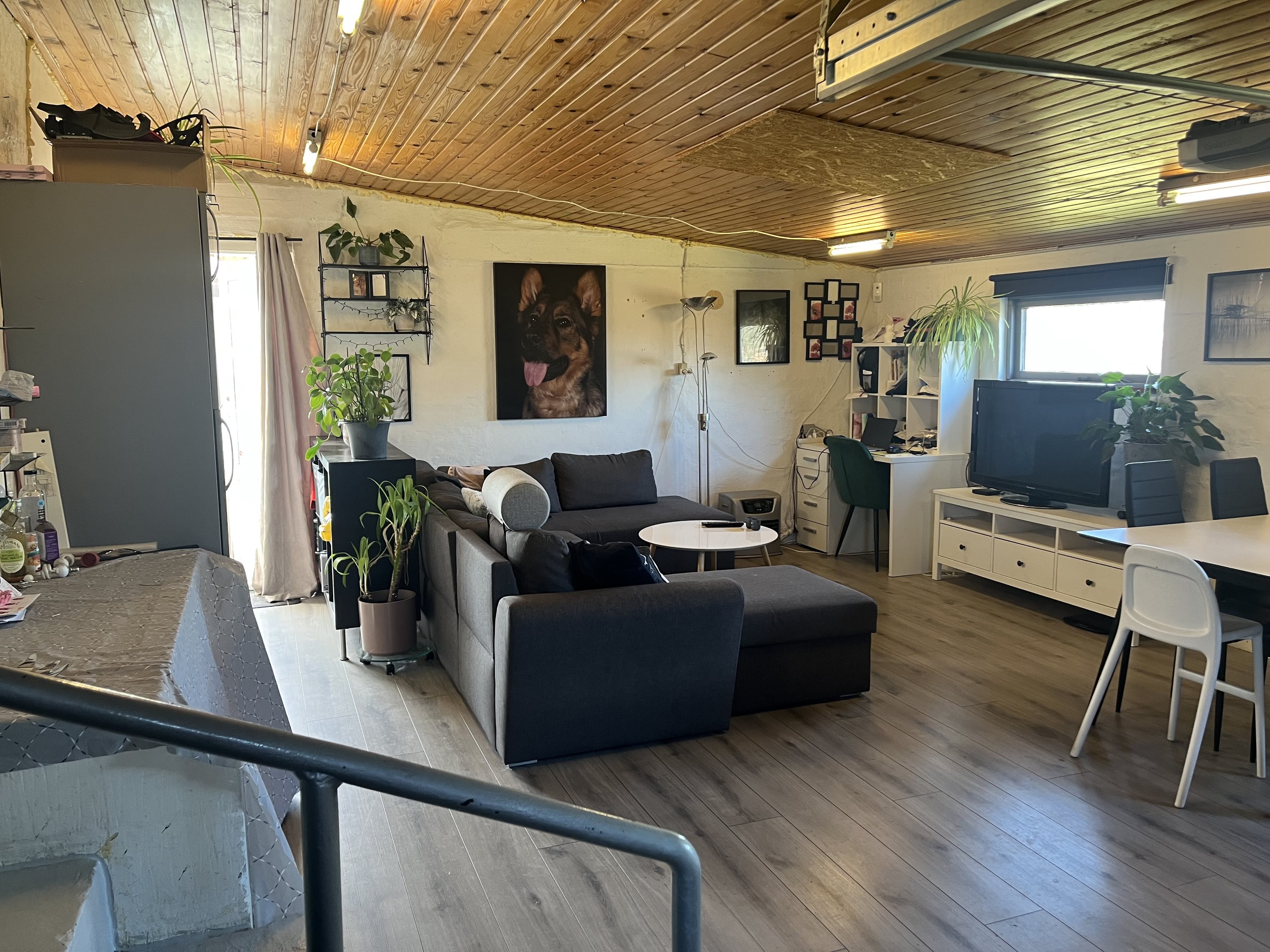 Fremhævet disponibelt rum/tidligere garage billede i fuldskærmstilstand. Billede af Sorøvej 43, Haldagermagle, 4250 Fuglebjerg