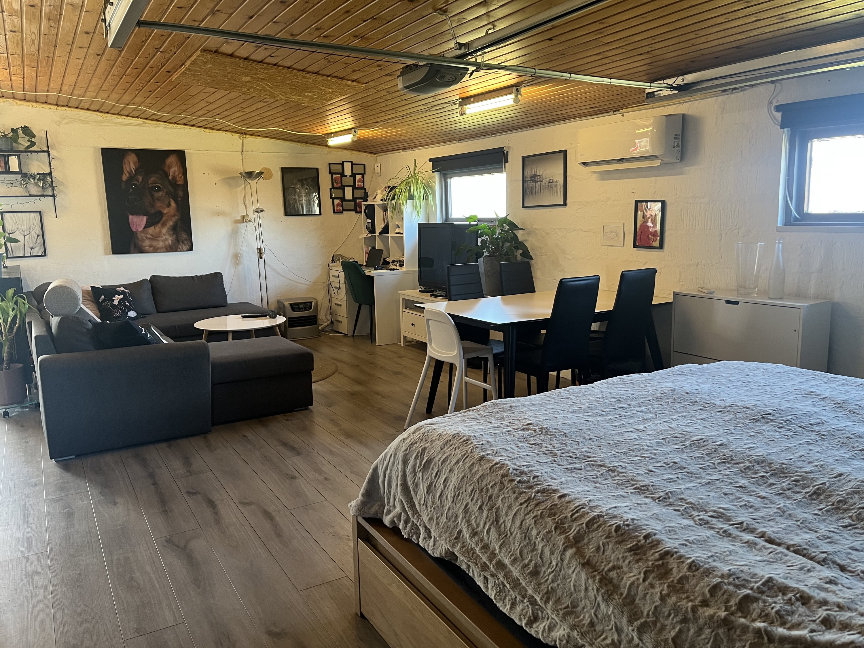 Fremhævet disponibelt rum/tidligere garage billede i fuldskærmstilstand. Billede af Sorøvej 43, Haldagermagle, 4250 Fuglebjerg