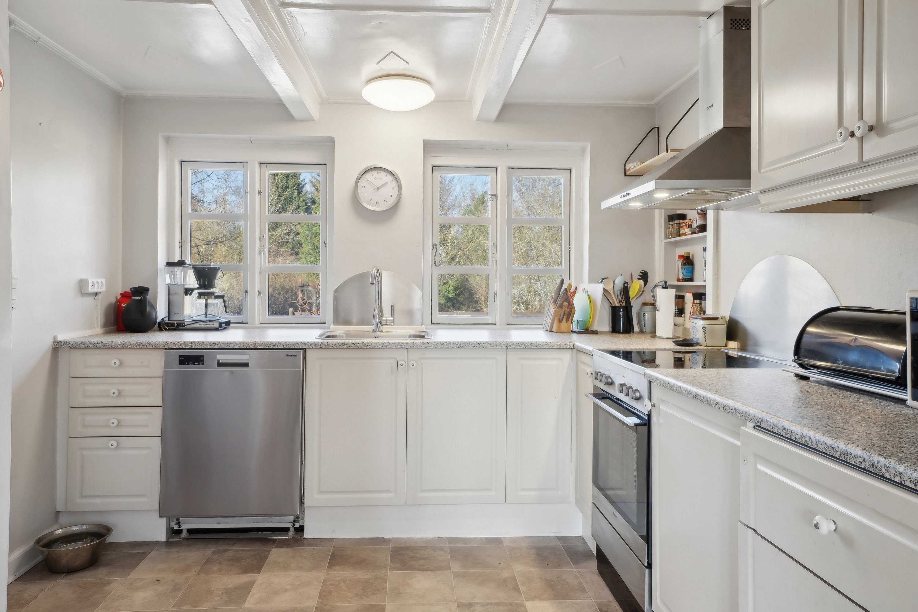 Fremhævet køkken billede i fuldskærmstilstand. Billede af Merløsevej 25, 4370 Store Merløse