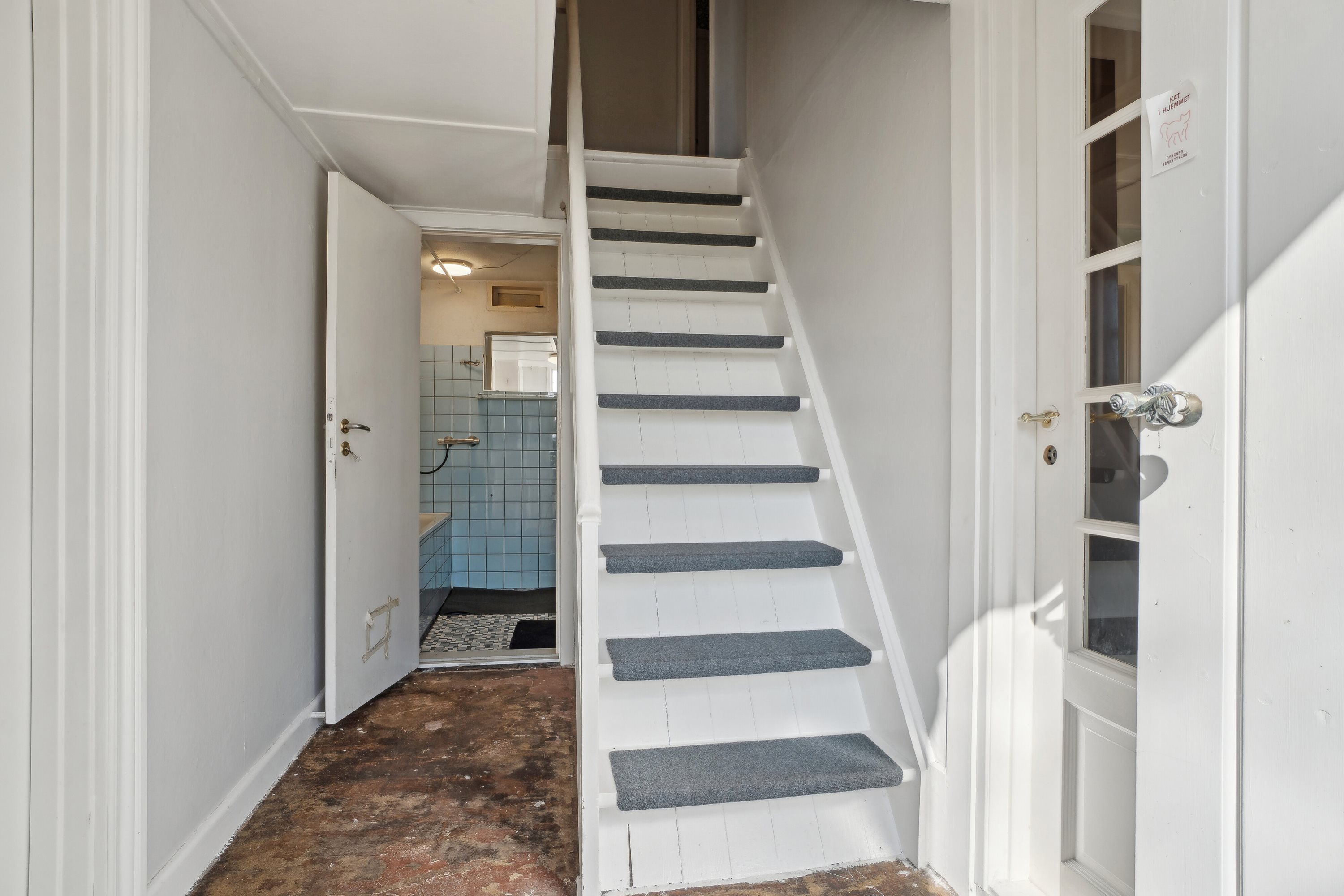 Fremhævet trappe billede i fuldskærmstilstand. Billede af Merløsevej 25, 4370 Store Merløse