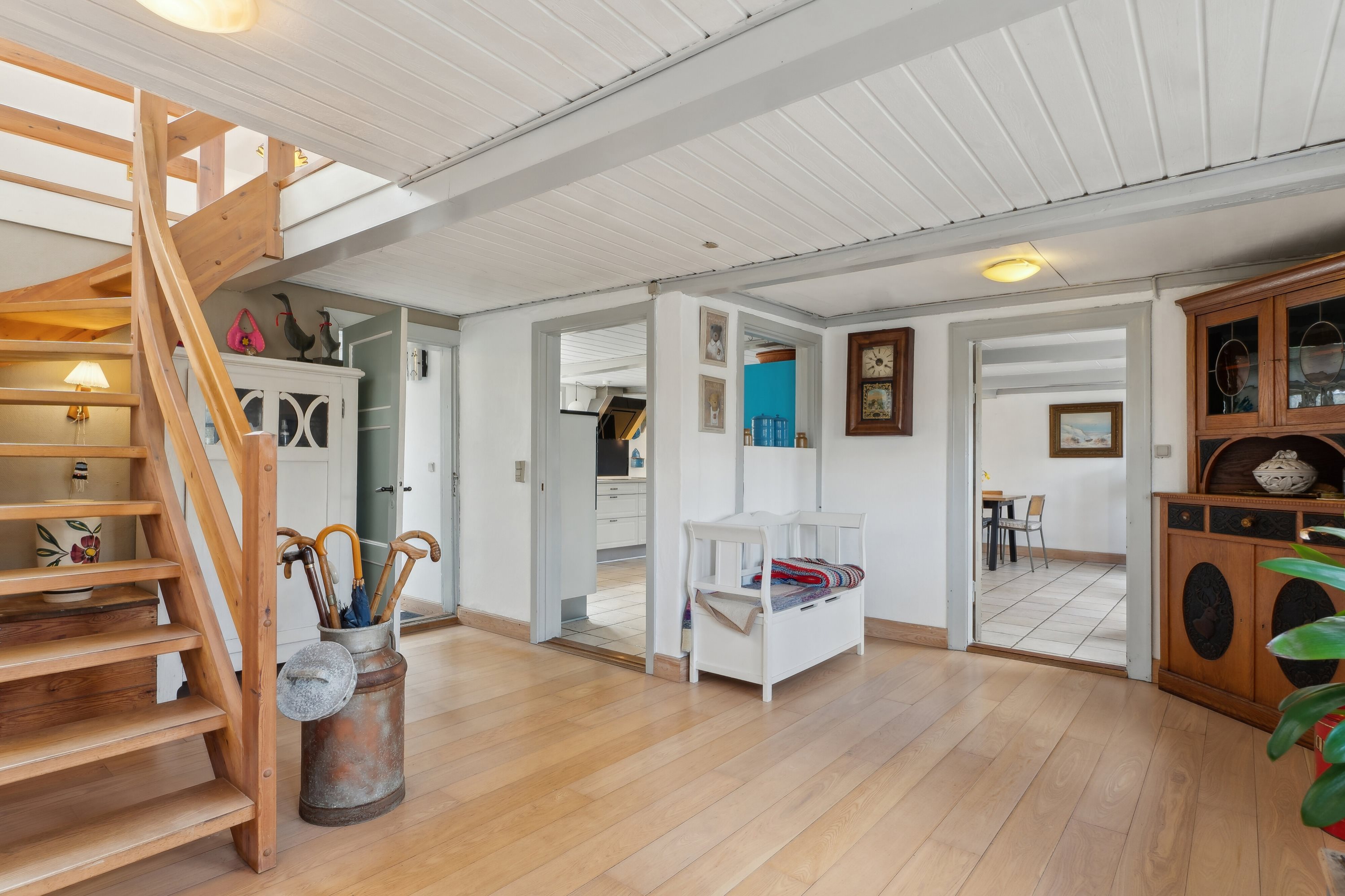 Fremhævet trappe billede i fuldskærmstilstand. Billede af Kirkevej 14, 5892 Gudbjerg Sydfyn