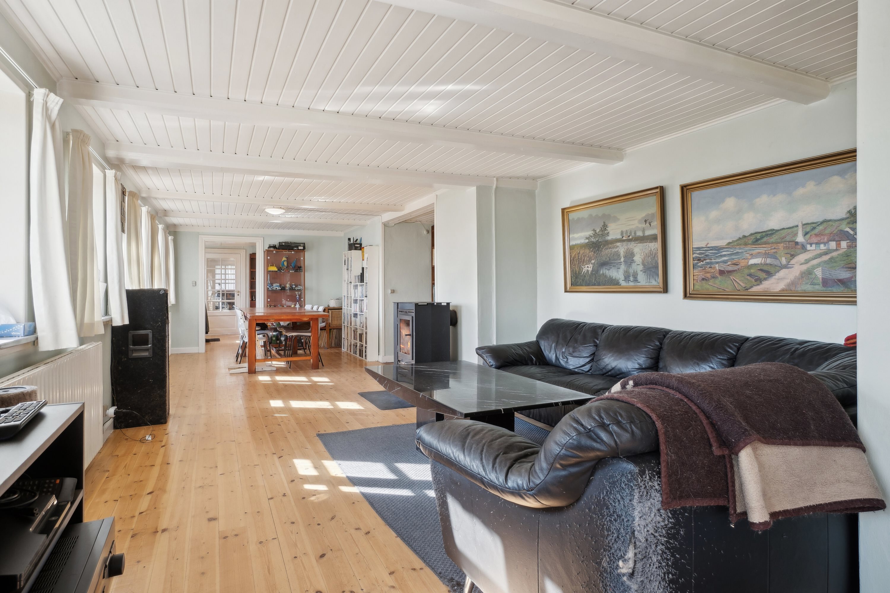 Fremhævet stue billede i fuldskærmstilstand. Billede af Merløsevej 25, 4370 Store Merløse