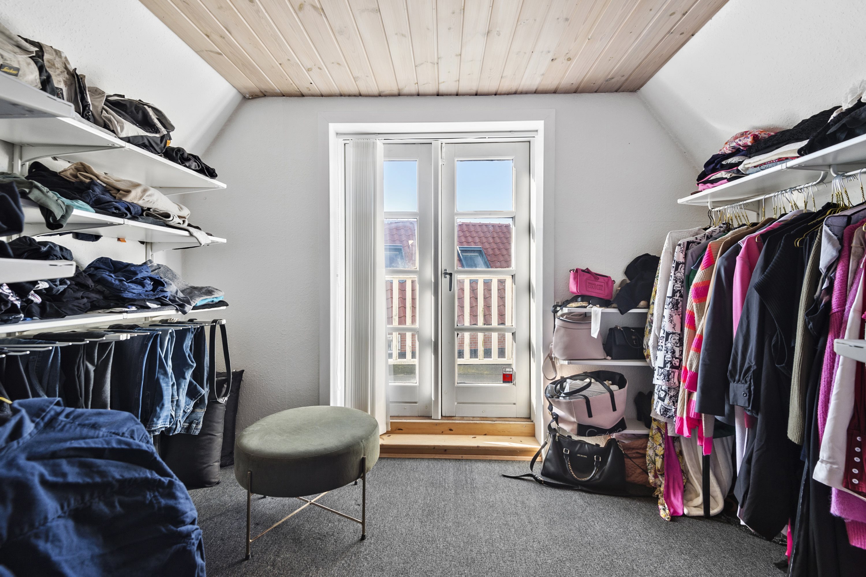 Fremhævet værelse billede i fuldskærmstilstand. Billede af Peder Gydes Vej 27, 6700 Esbjerg