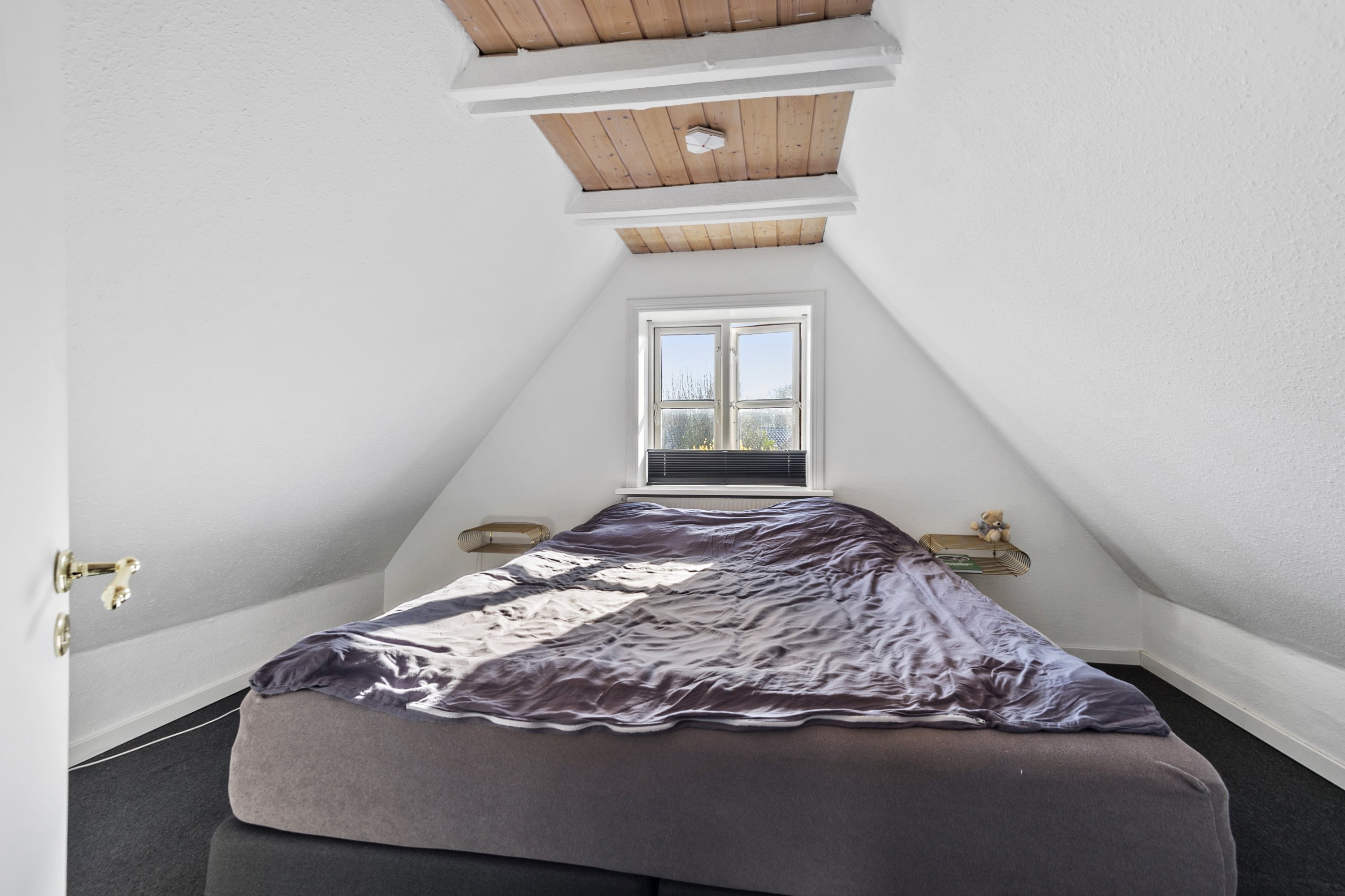 Fremhævet soveværelse billede i fuldskærmstilstand. Billede af Peder Gydes Vej 27, 6700 Esbjerg