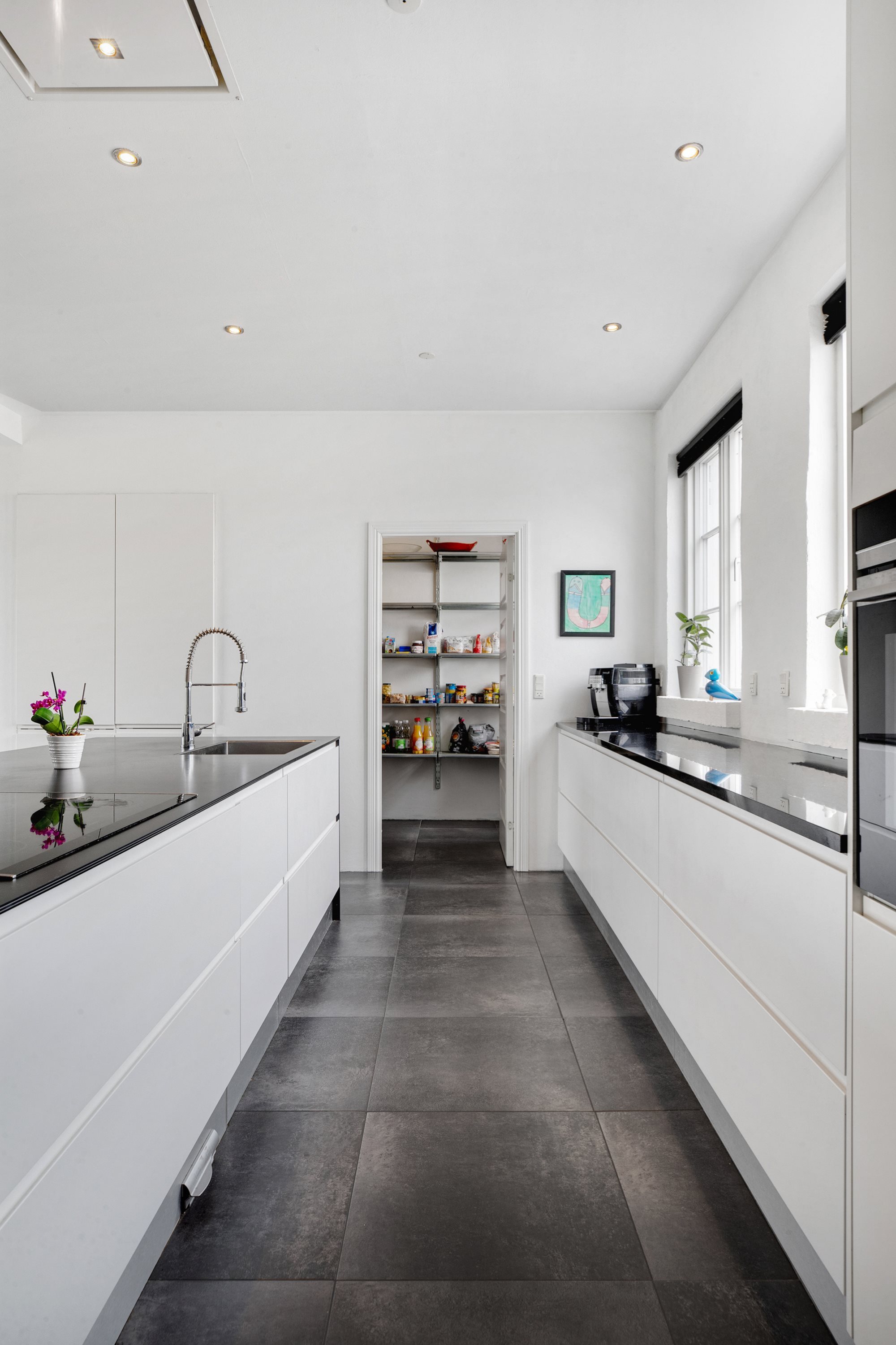 Fremhævet køkkenalrum billede i fuldskærmstilstand. Billede af Buskmosevej 14, Rinkenæs, 6300 Gråsten