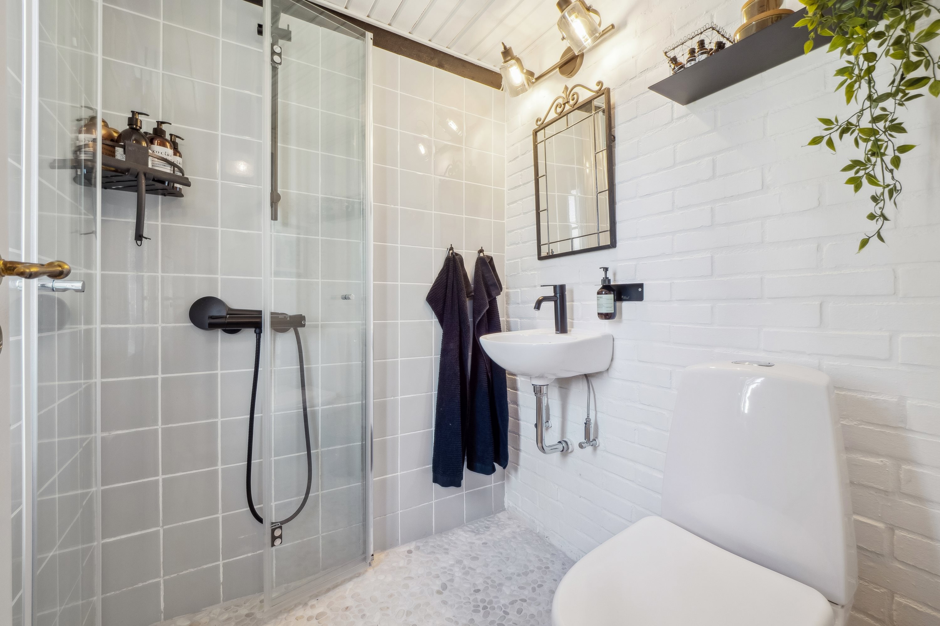 Fremhævet badeværelse billede i fuldskærmstilstand. Billede af Astrup Vig 94, Astrup Vig, 7870 Roslev