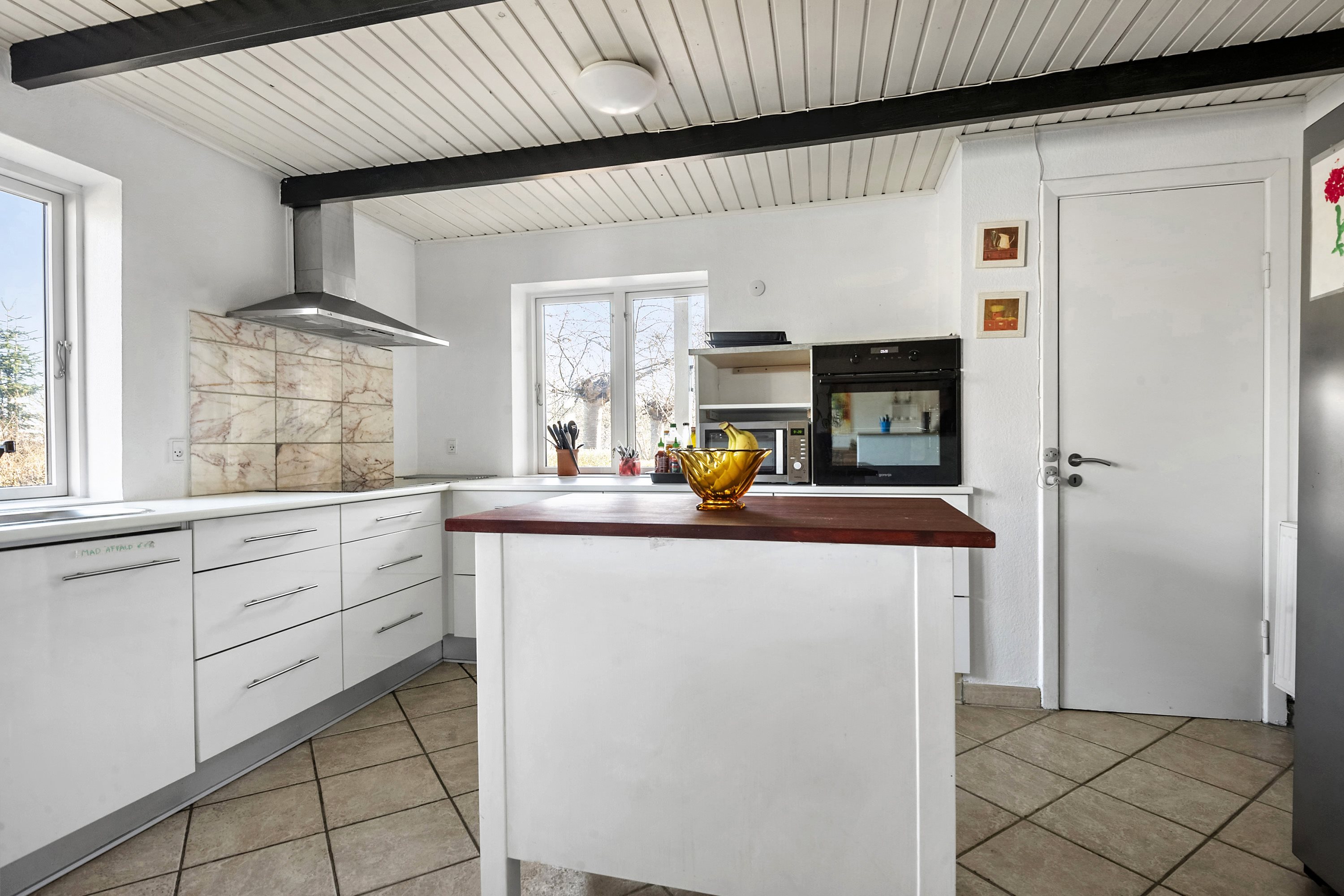 Fremhævet køkken billede i fuldskærmstilstand. Billede af Alrøvej 10, Falling, 8300 Odder