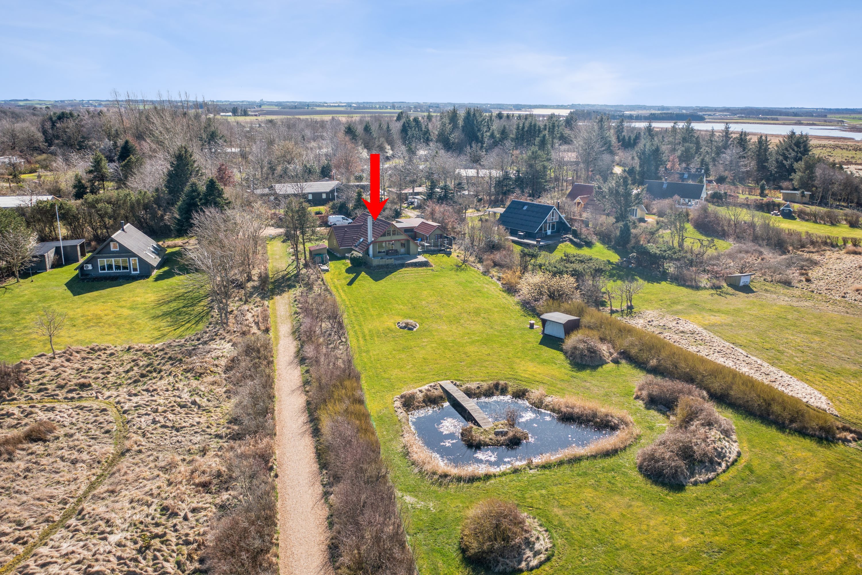 Fremhævet luftfoto billede i fuldskærmstilstand. Billede af Limfjordvej 15, Sæbygårdparken, 7870 Roslev