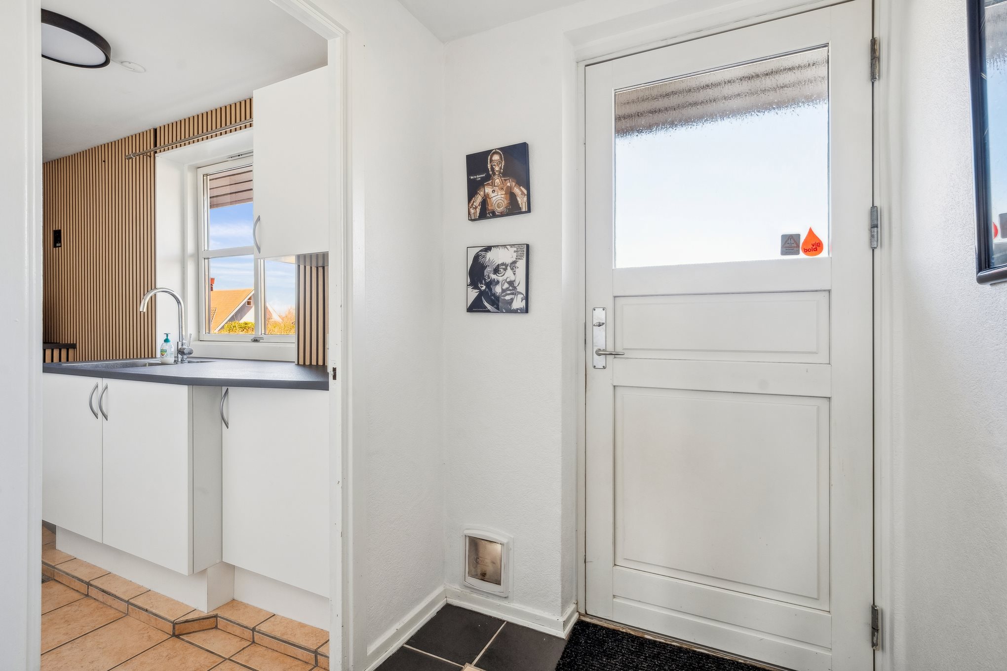 Fremhævet gang billede i fuldskærmstilstand. Billede af Vendsysselvej 14, 8940 Randers SV