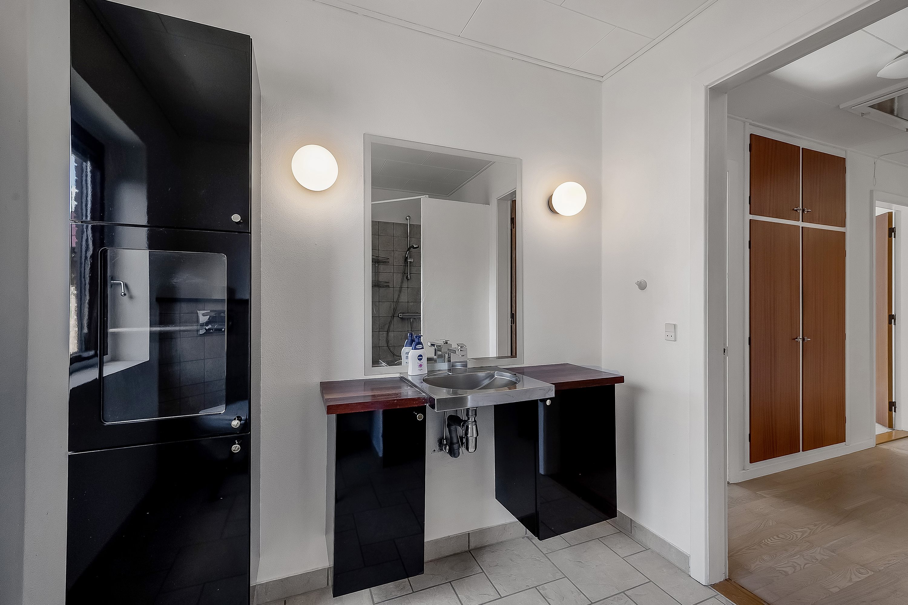 Fremhævet badeværelse  billede i fuldskærmstilstand. Billede af Tingagervej 9, Hanning, 6900 Skjern