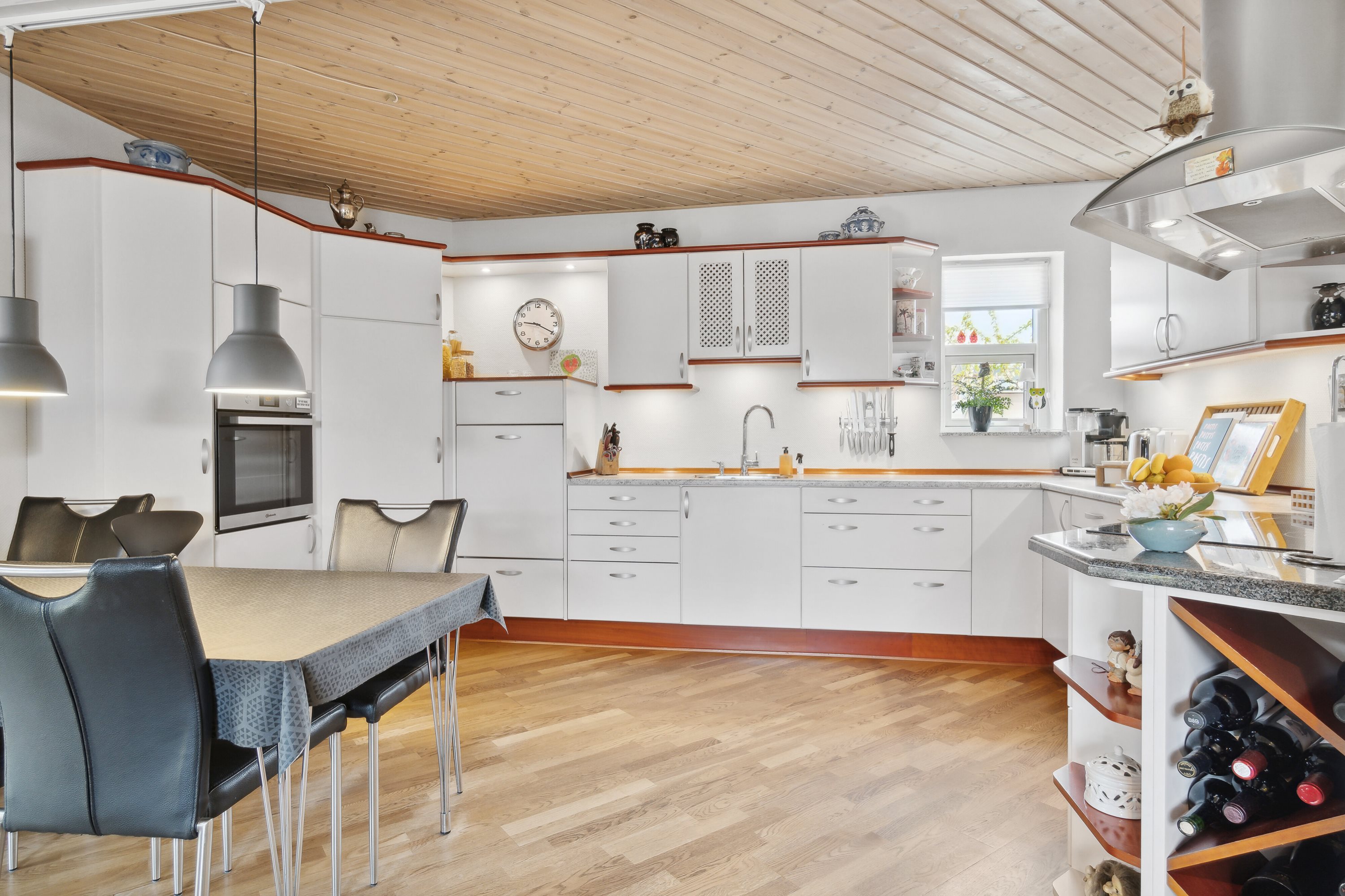 Fremhævet køkken billede i fuldskærmstilstand. Billede af Jens Baks Vej 6, 9640 Farsø