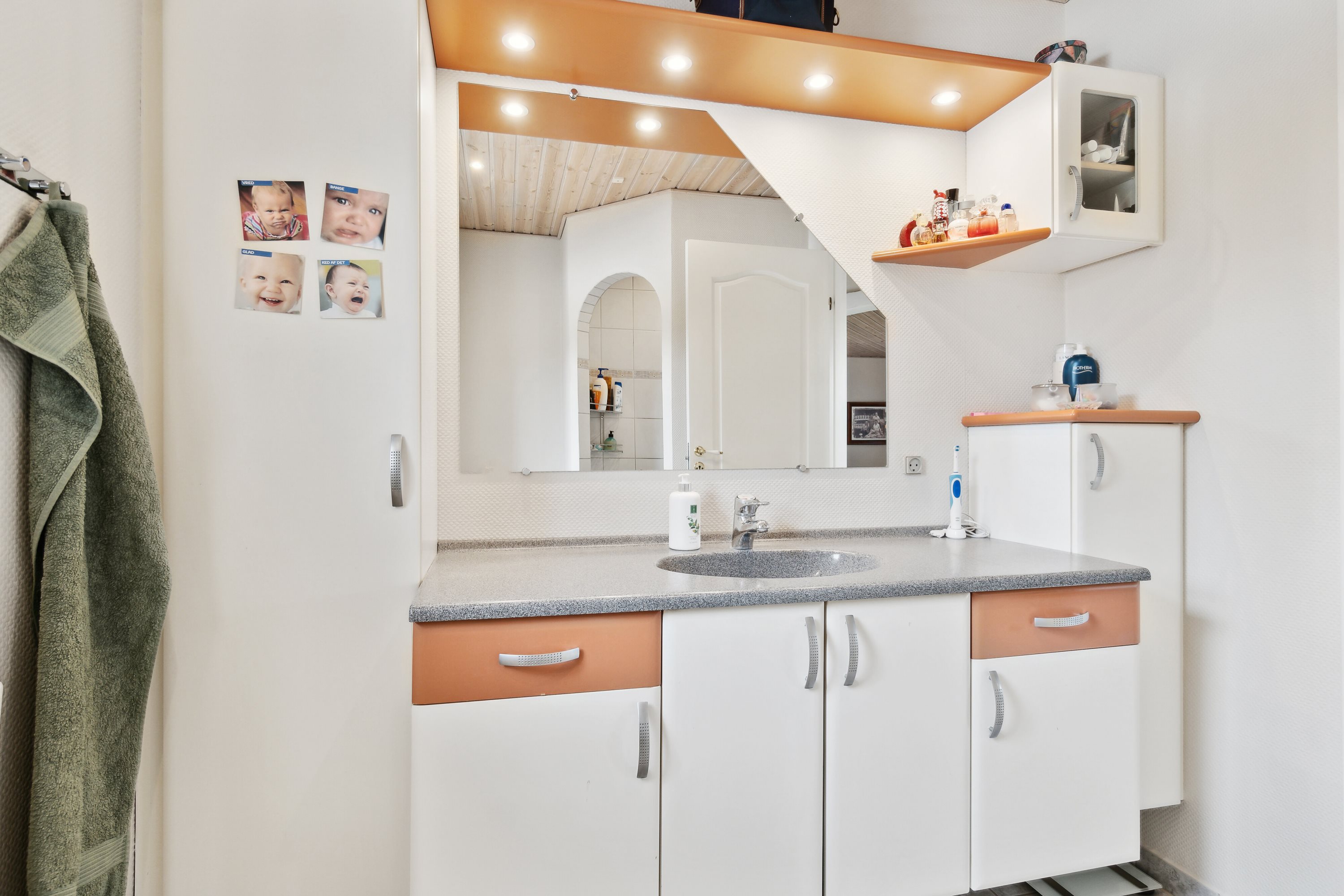 Fremhævet badeværelse billede i fuldskærmstilstand. Billede af Jens Baks Vej 6, 9640 Farsø