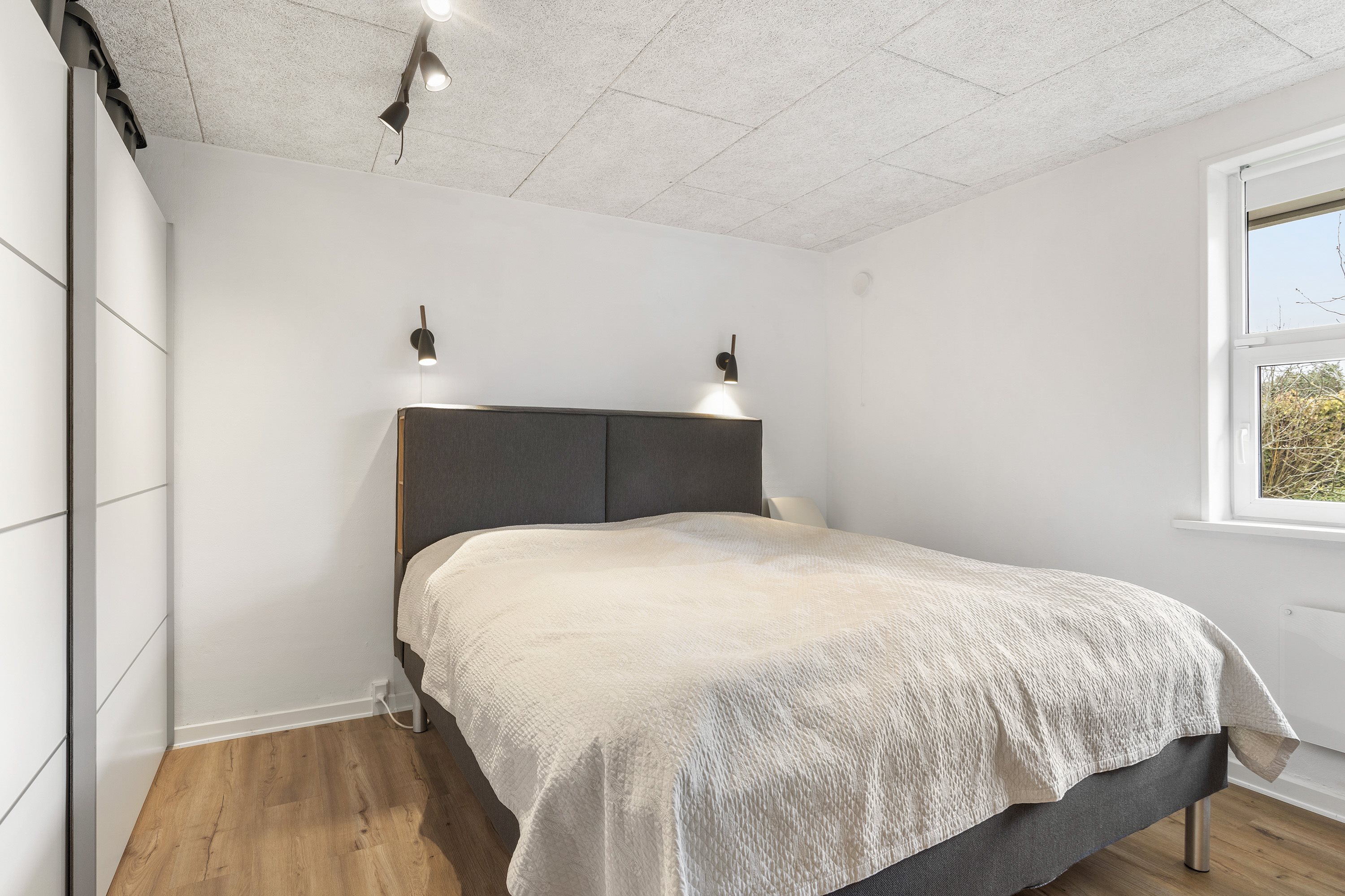 Fremhævet værelse billede i fuldskærmstilstand. Billede af Rosenholmvej 6, 9800 Hjørring