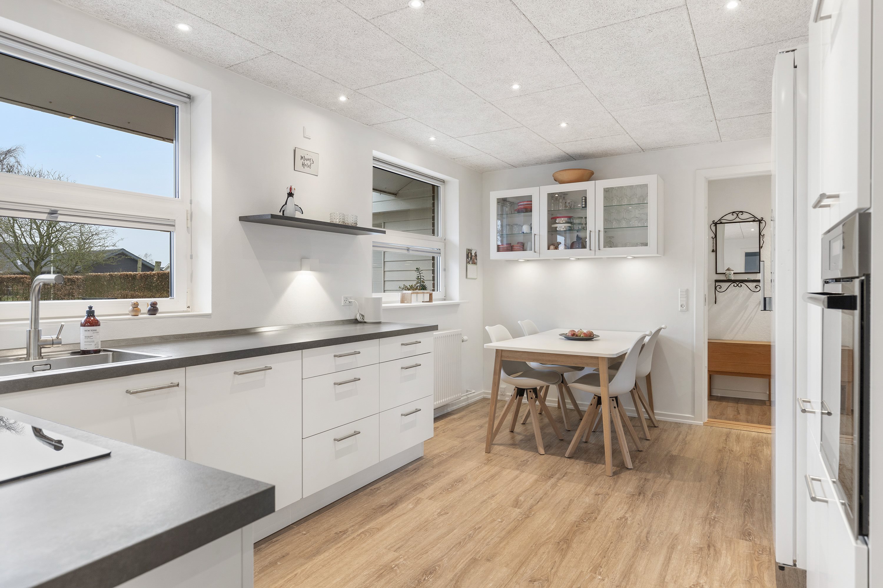 Miniaturebillede 2: køkken. Billede af Rosenholmvej 6, 9800 Hjørring